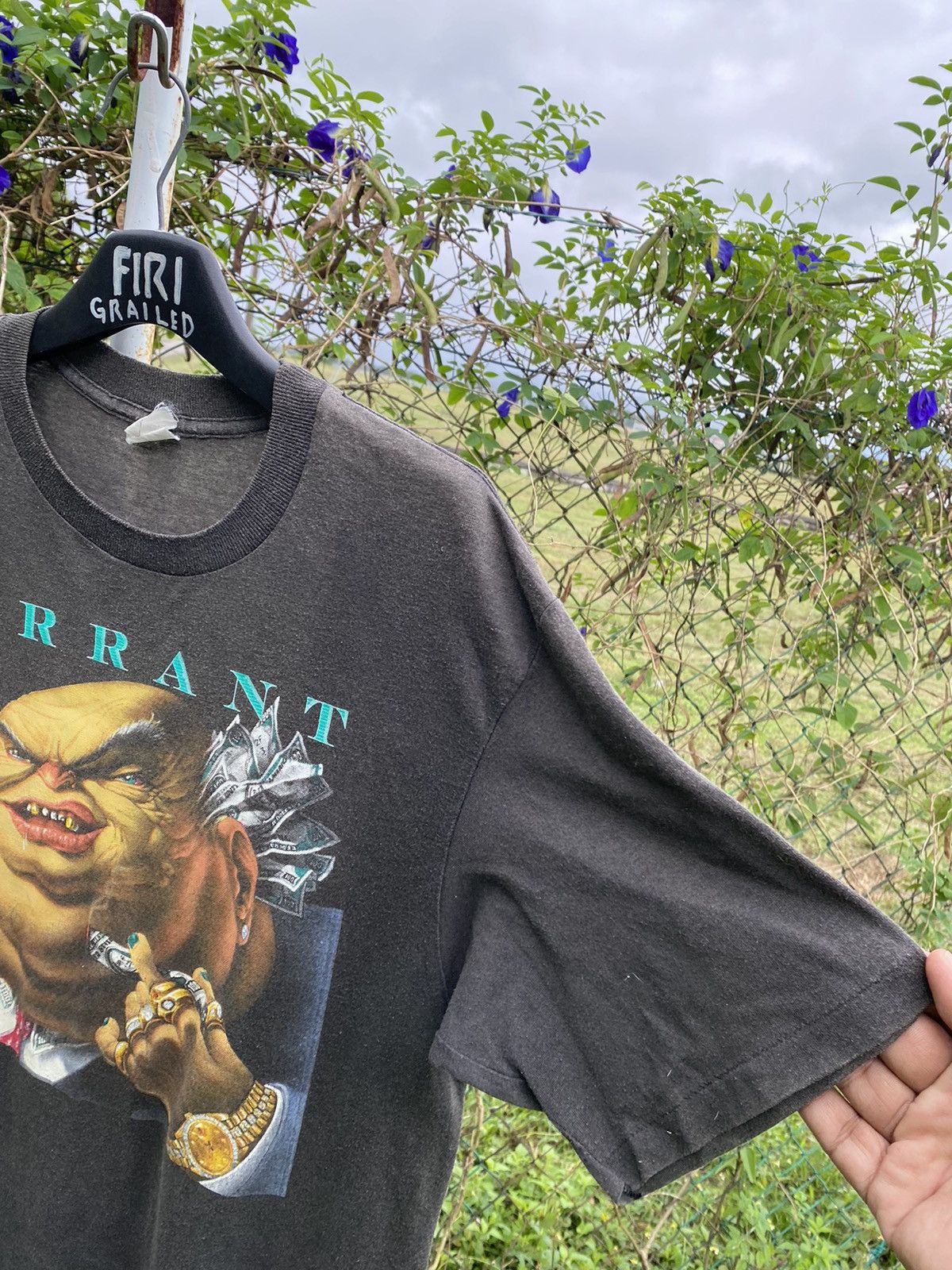 Band Tees Vintage WARRANT Dirty Rotten Filthy Stinking Rich T-Shirt Size US L / EU 52-54 / 3 - 9 Thumbnail