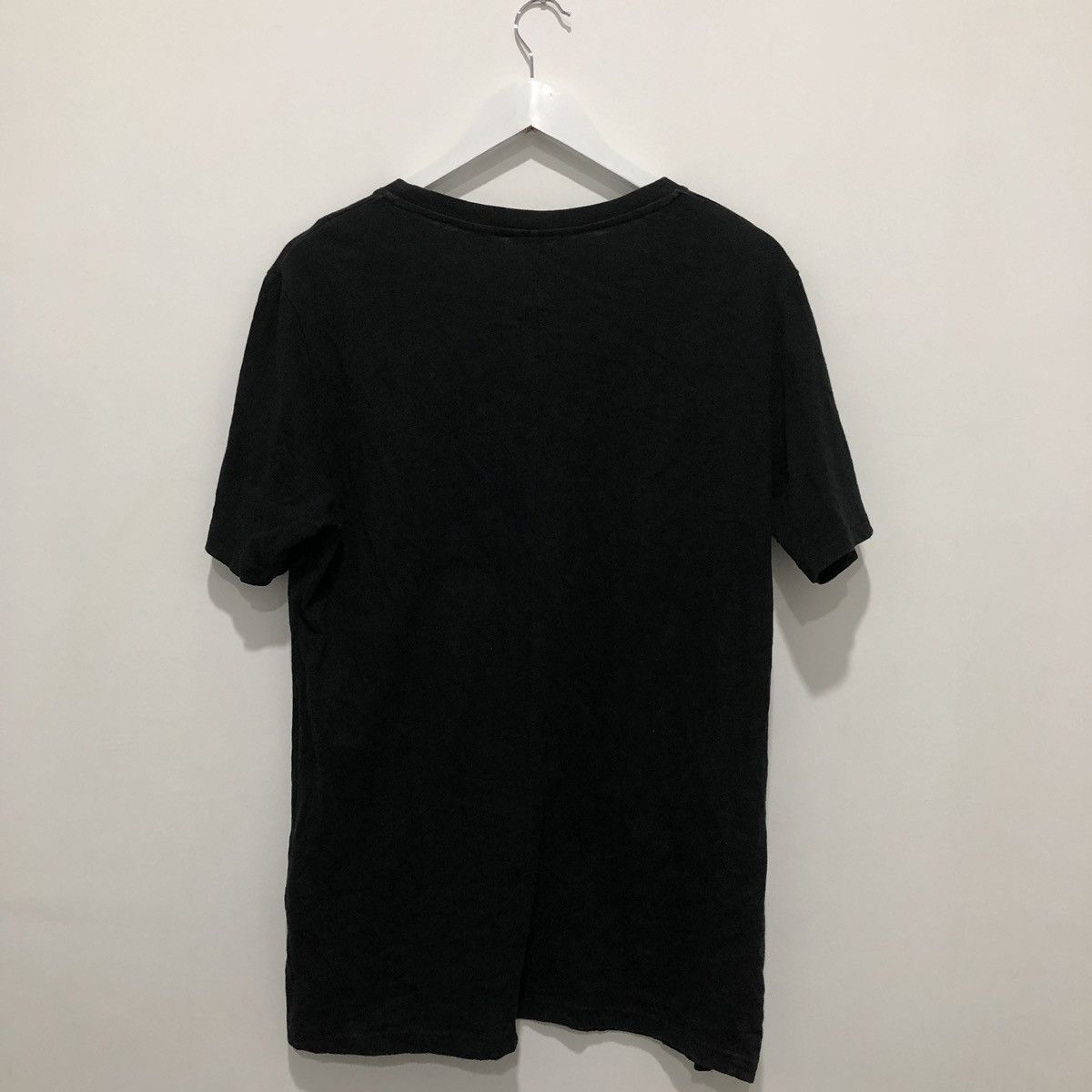 Jun Takahashi Uniqlo X Undercover Tee Size US M / EU 48-50 / 2 - 2 Thumbnail