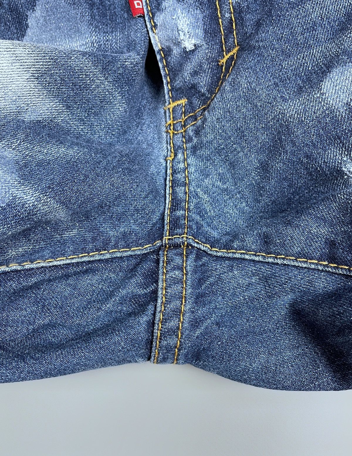 Dsquared2 Vintage DSQUARED2 Leather Waist Painted Denim Pants Size 30 Size US 30 / EU 46 - 13 Thumbnail
