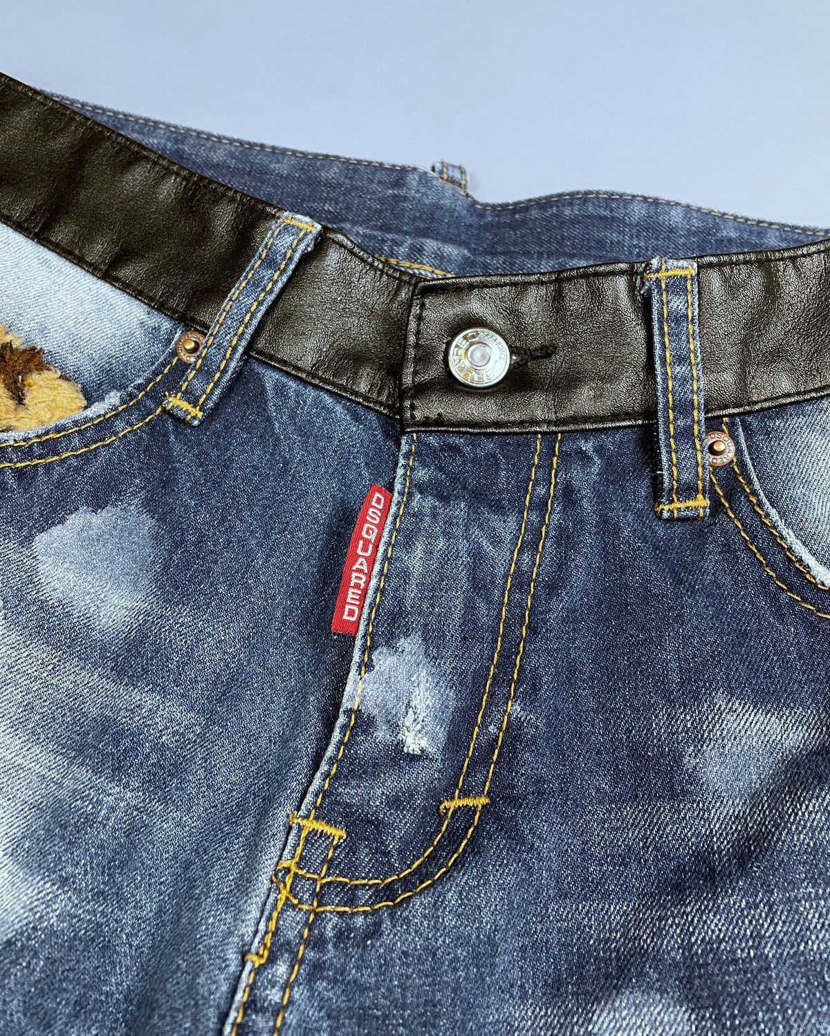 Dsquared2 Vintage DSQUARED2 Leather Waist Painted Denim Pants Size 30 Size US 30 / EU 46 - 5 Thumbnail