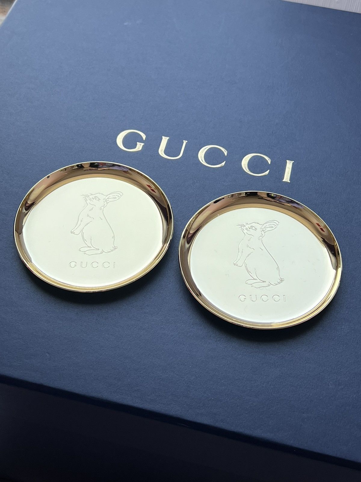 Gucci Gucci set of two rabbit plate dish coasters Size ONE SIZE - 1 Thumbnail
