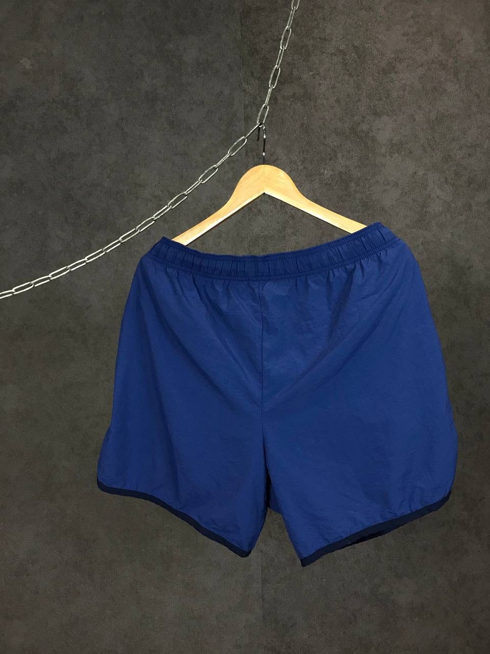 Nike Nike swoosh streetwear vintage nylon shorts Size US 34 / EU 50 - 6 Thumbnail