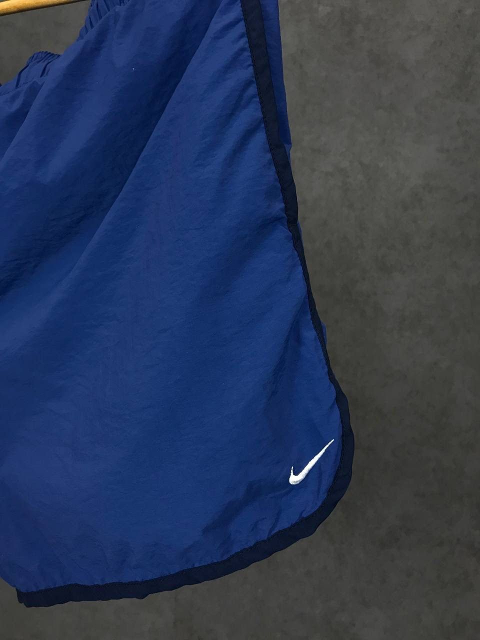 Nike Nike swoosh streetwear vintage nylon shorts Size US 34 / EU 50 - 2 Thumbnail
