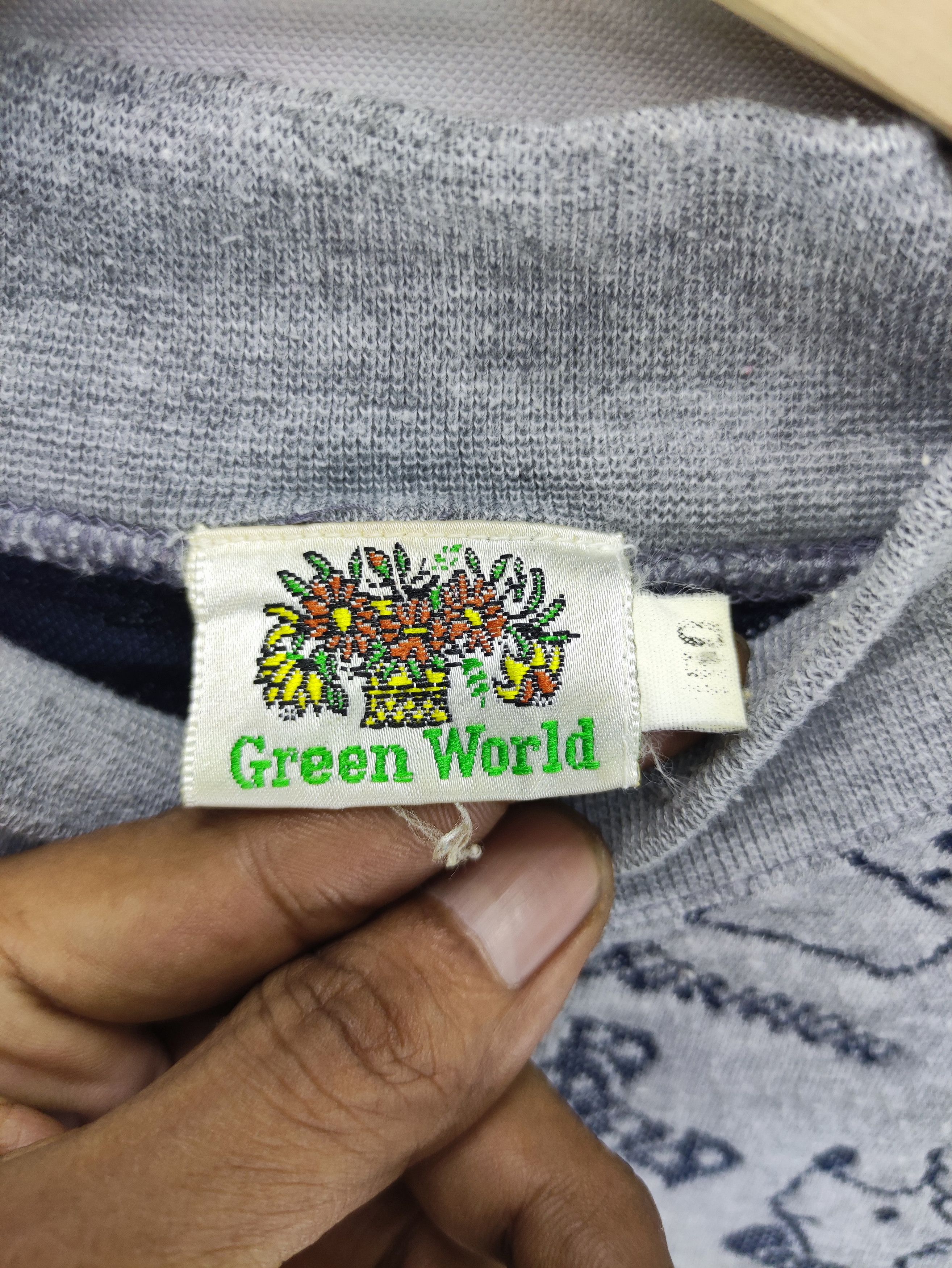 Japanese Brand Vintage Sweatshirt Anorak Embroidered Green World Jumper Size US M / EU 48-50 / 2 - 2 Thumbnail