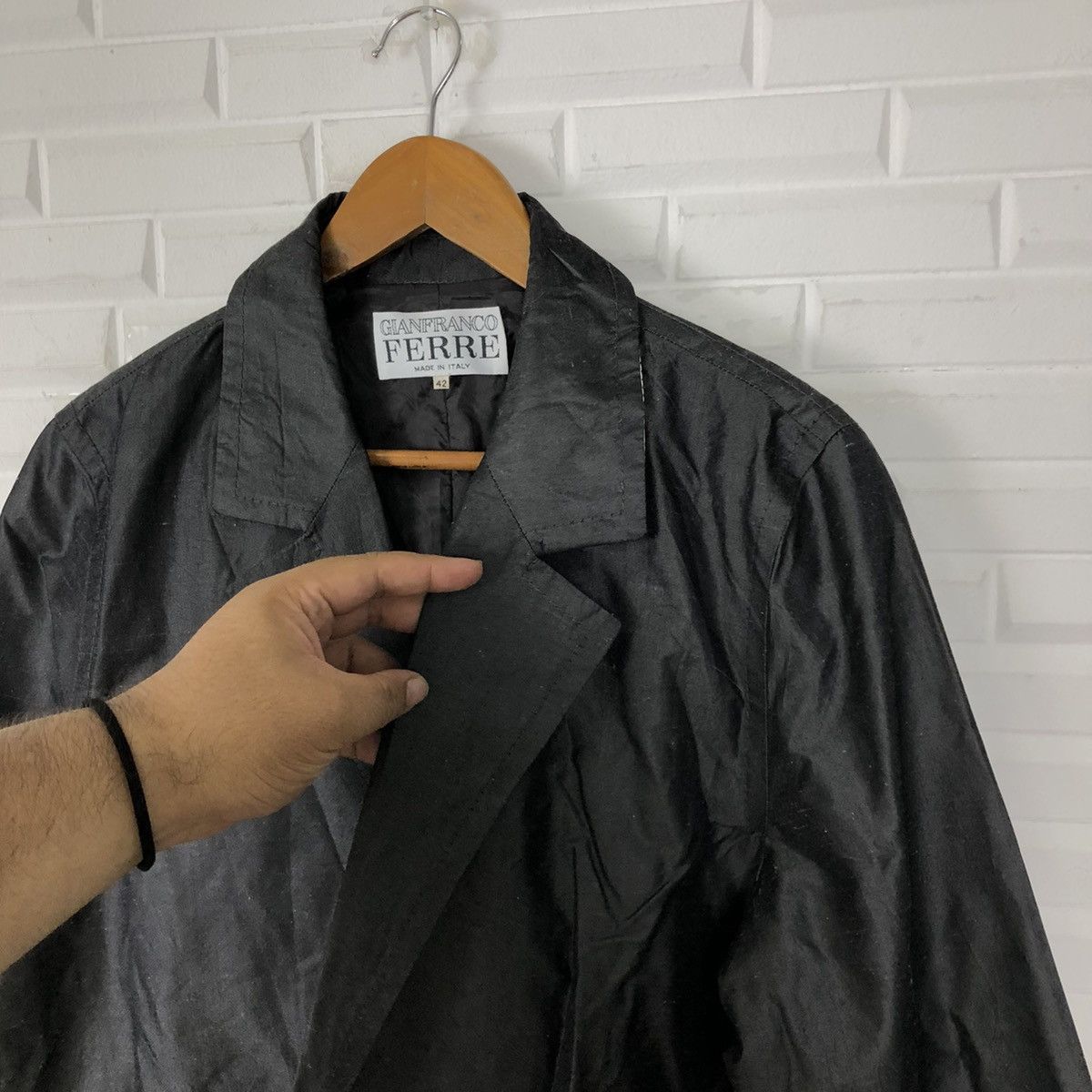 Gianfranco Ferre 100% SILK JACKET GIANFRANCO FERRE MADE IN ITALY Size US M / EU 48-50 / 2 - 5 Thumbnail