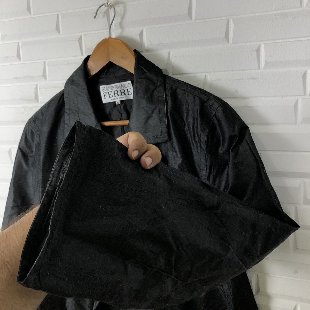 Gianfranco Ferre 100% SILK JACKET GIANFRANCO FERRE MADE IN ITALY Size US M / EU 48-50 / 2 - 10 Thumbnail