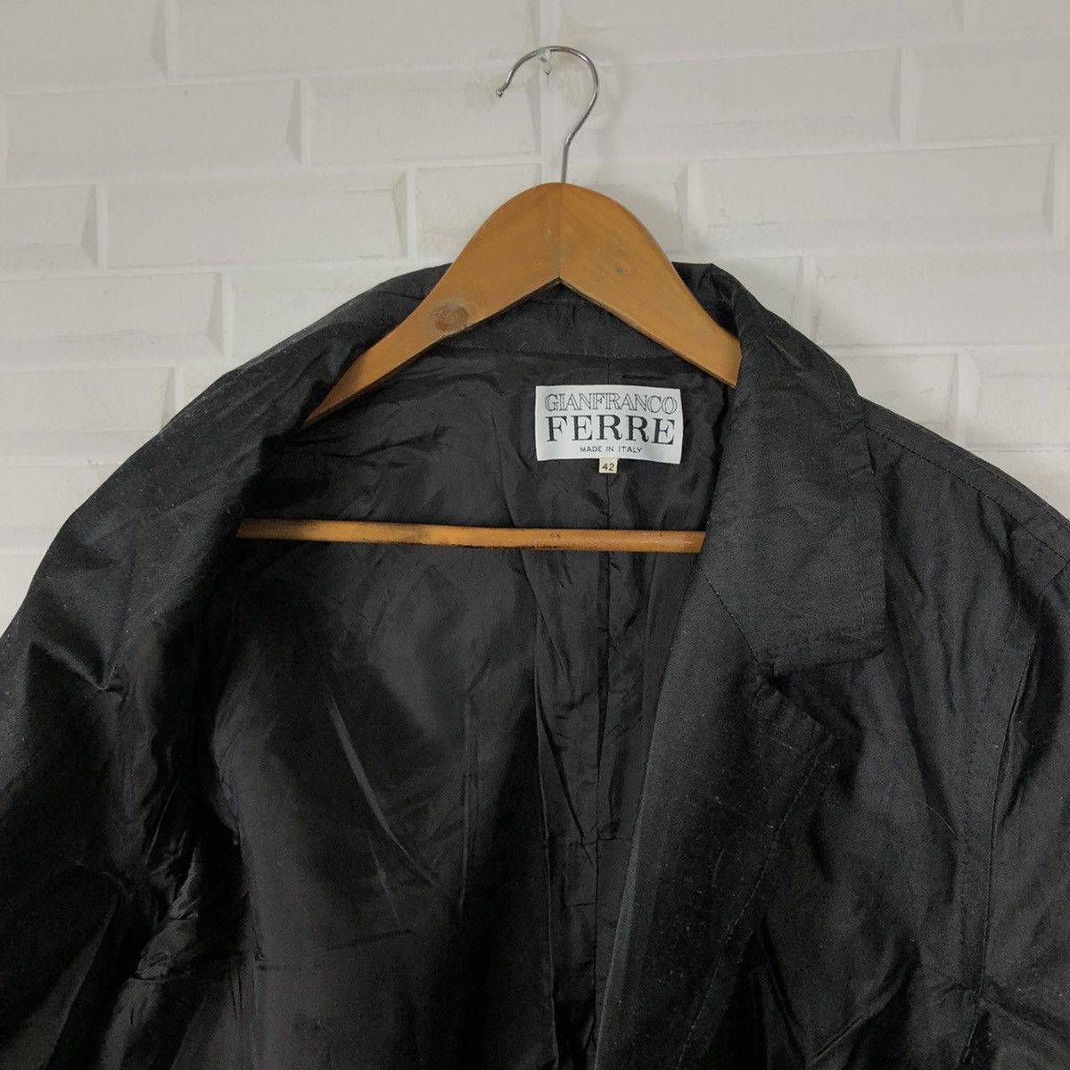 Gianfranco Ferre 100% SILK JACKET GIANFRANCO FERRE MADE IN ITALY Size US M / EU 48-50 / 2 - 8 Thumbnail