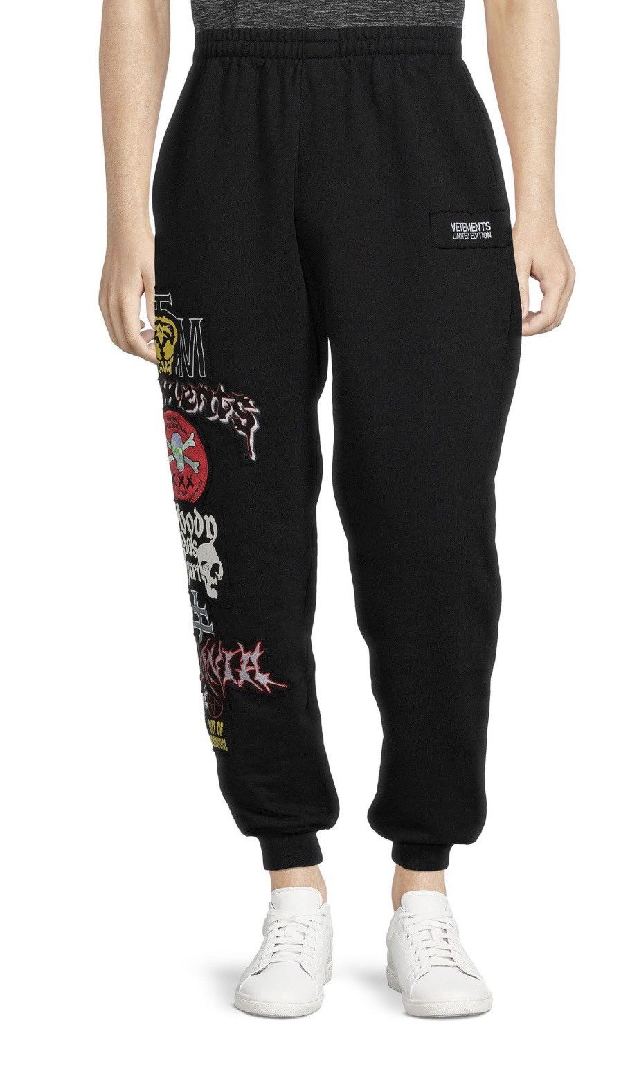 Vetements NEW Vetements BLACK graphic metal patch sweatpants joggers Size US 32 / EU 48 - 12 Thumbnail