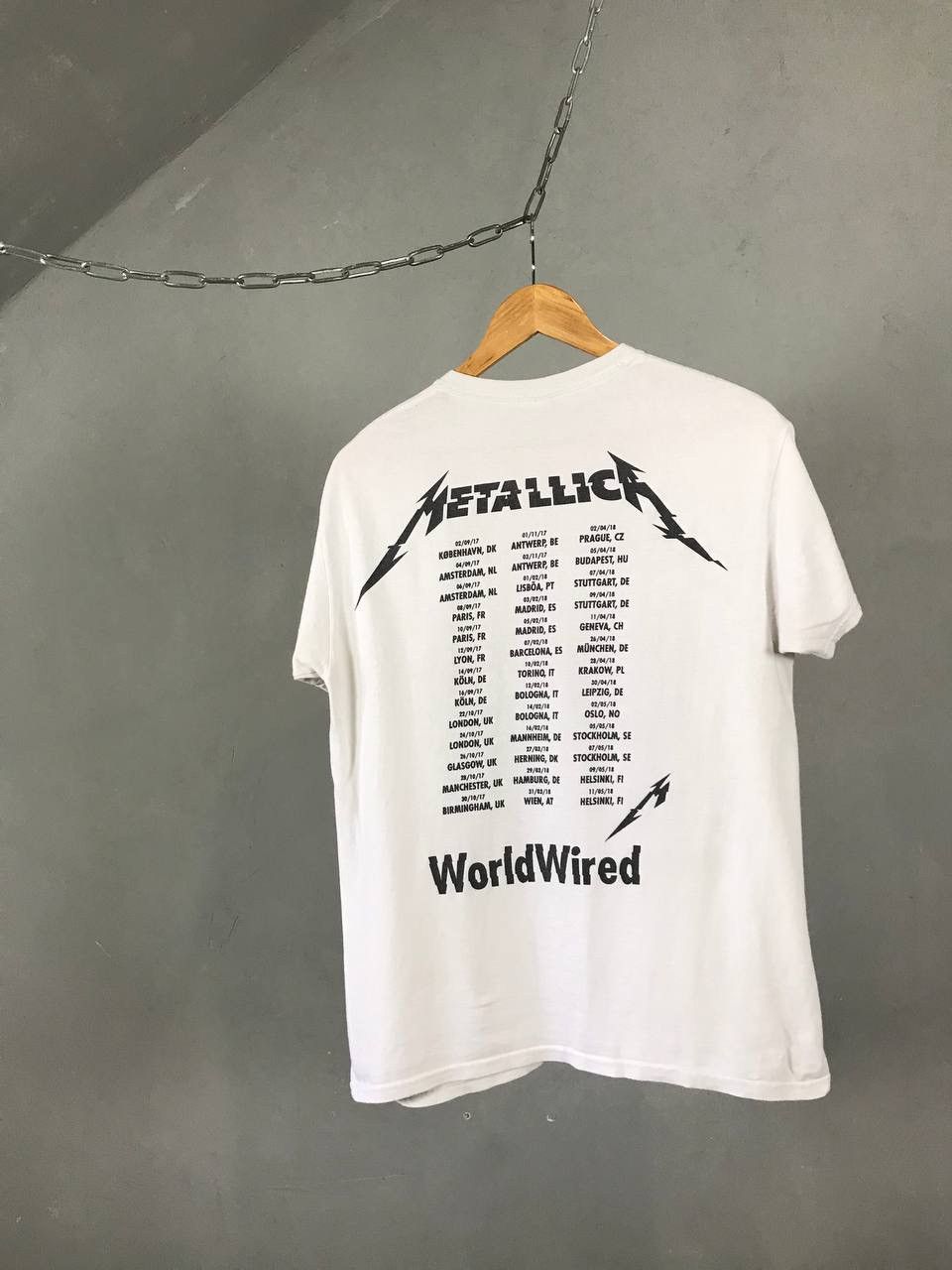 Band Tees × Metallica × Vintage Metallica vintage rock band tour tee Size US M / EU 48-50 / 2 - 6 Thumbnail