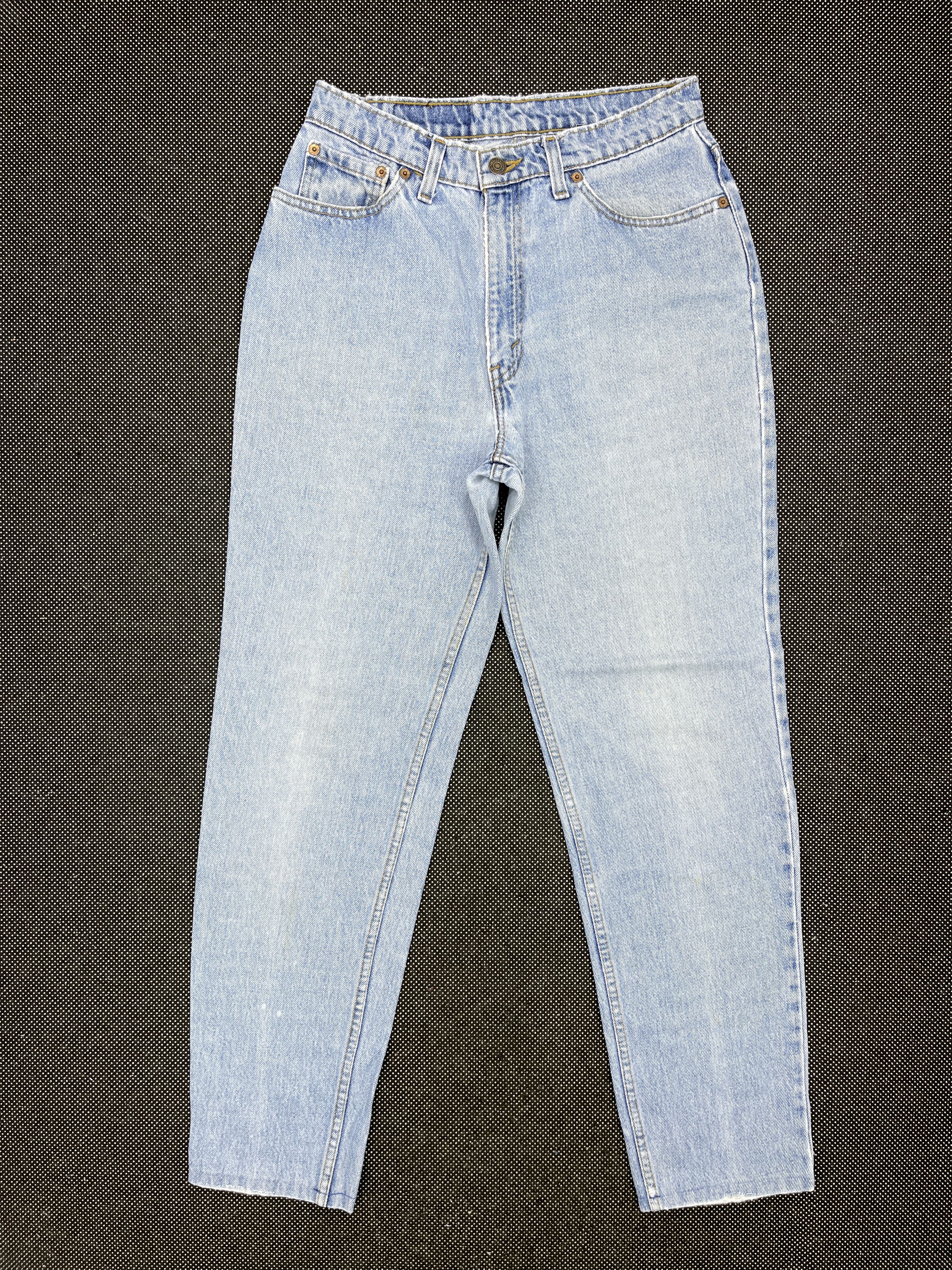 image of 90's Vintage Levis 512 Light Wash Jeans - J167 in Blue, Women's (Size 28)