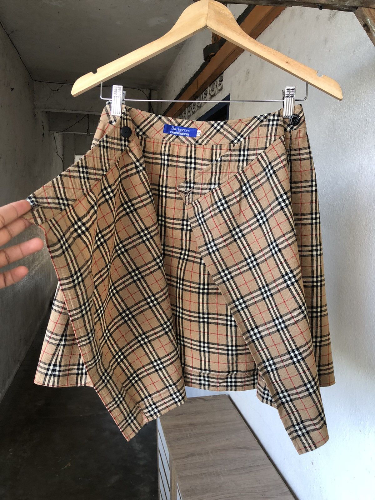 Burberry Vintage Burberry Nova Check Mini Skirts Size 26" / US 2 / IT 38 - 13 Thumbnail