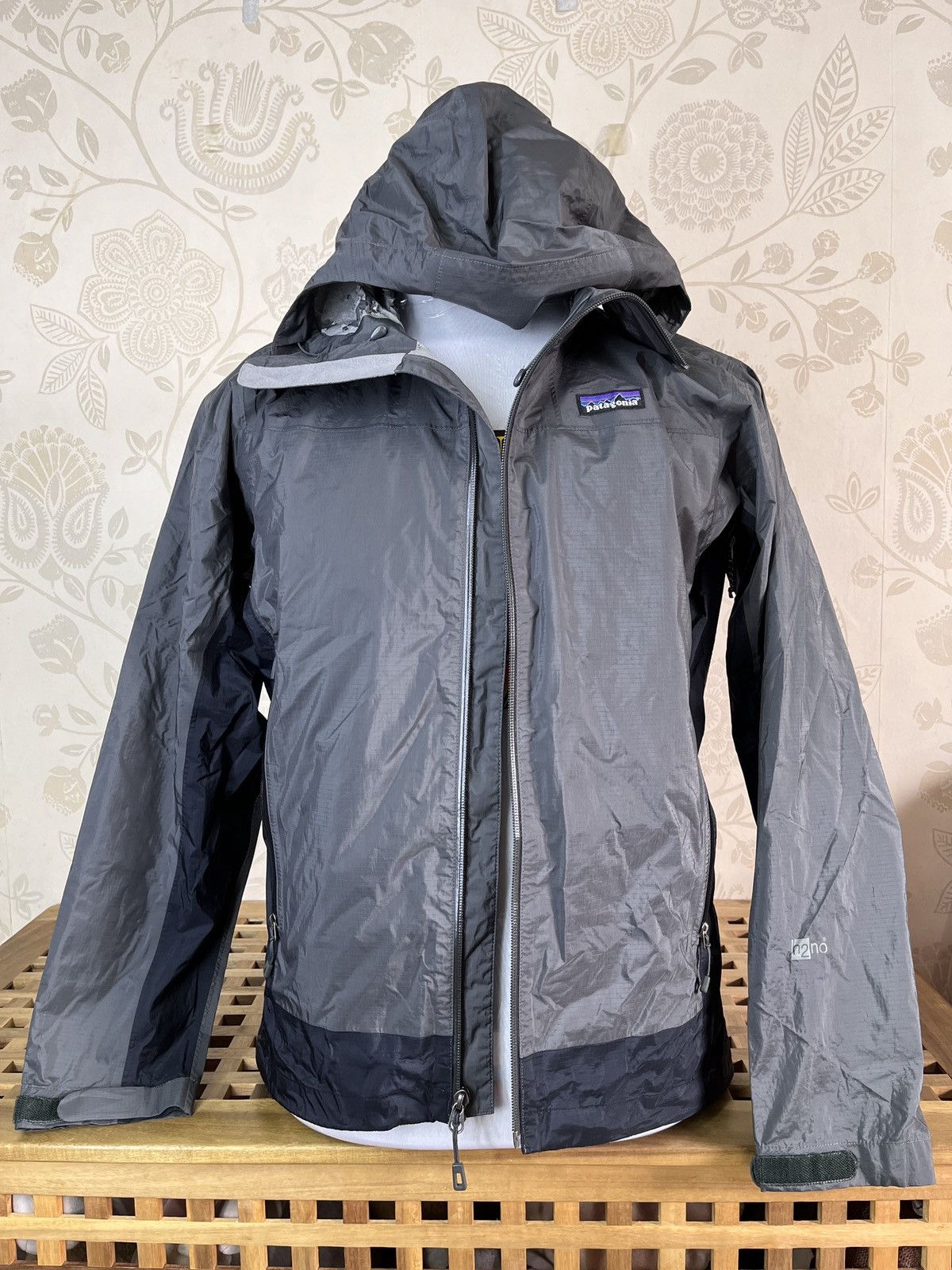 Patagonia Patagonia H2NO Waterproof Windbreaker Hoodie Vintage Size US S / EU 44-46 / 1 - 1 Thumbnail