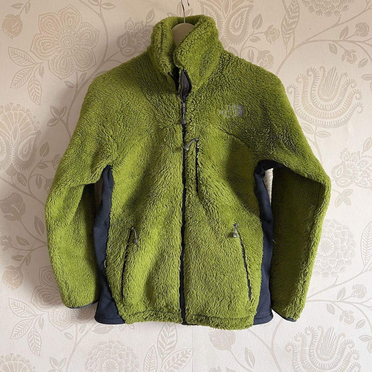image of The North Face Naw45501 Sherpa Summit Series Polartech in Green, Men's (Size Small)