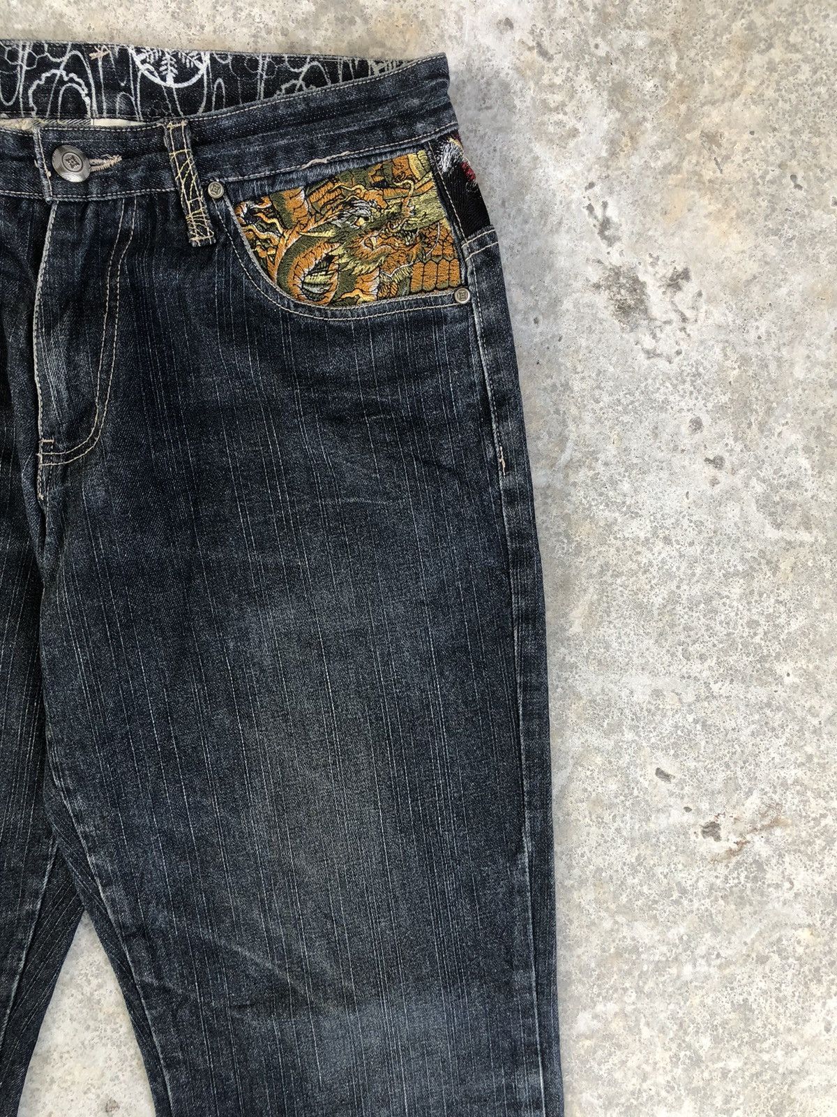Japanese Brand Gumu Dragon Embroidered Jeans Distressed Jeans Size US 32 / EU 48 - 7 Thumbnail