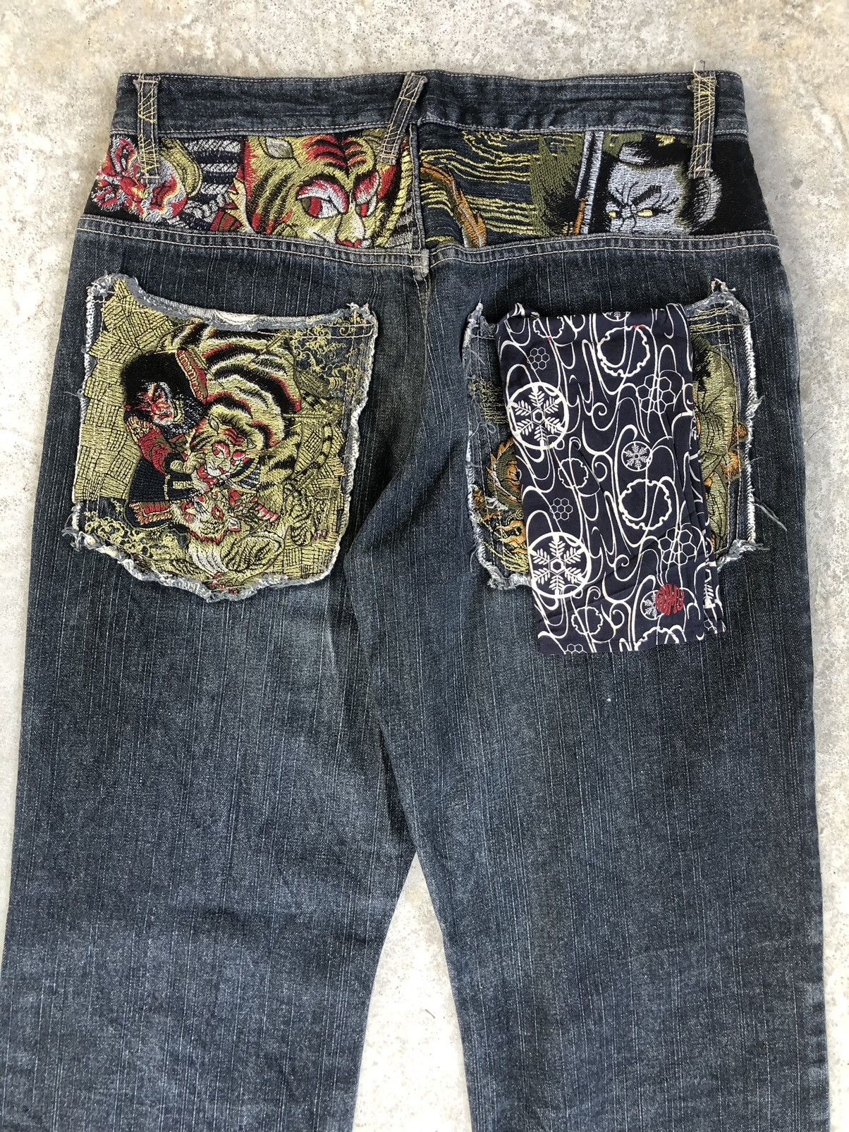 Japanese Brand Gumu Dragon Embroidered Jeans Distressed Jeans Size US 32 / EU 48 - 11 Thumbnail