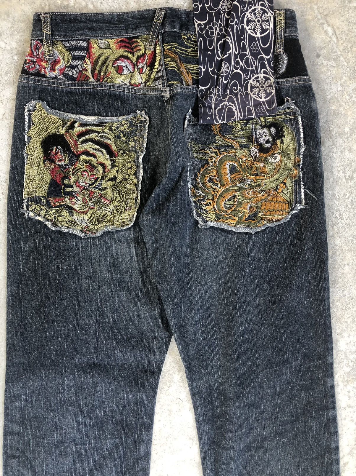 Japanese Brand Gumu Dragon Embroidered Jeans Distressed Jeans Size US 32 / EU 48 - 10 Thumbnail