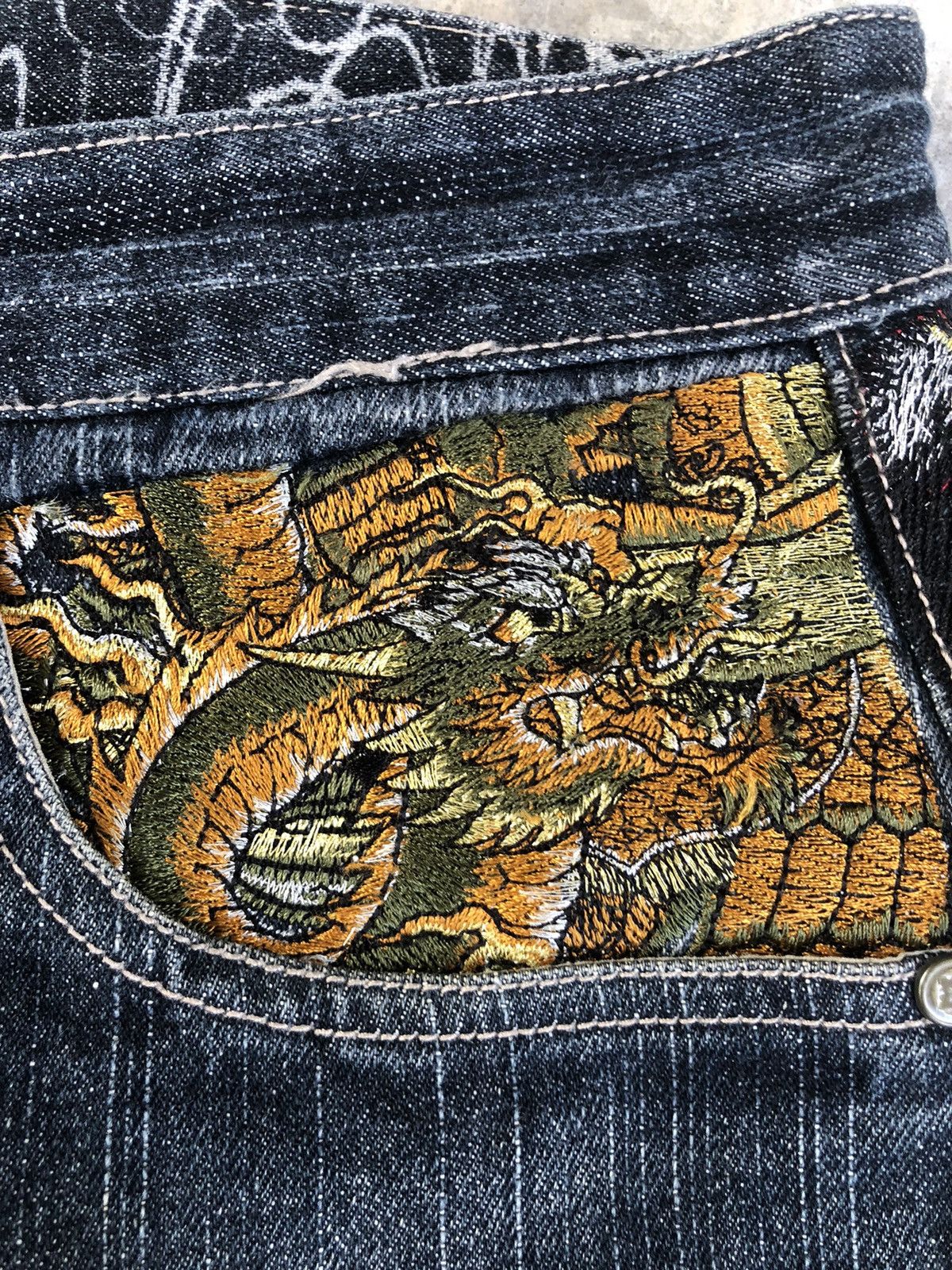 Japanese Brand Gumu Dragon Embroidered Jeans Distressed Jeans Size US 32 / EU 48 - 15 Thumbnail
