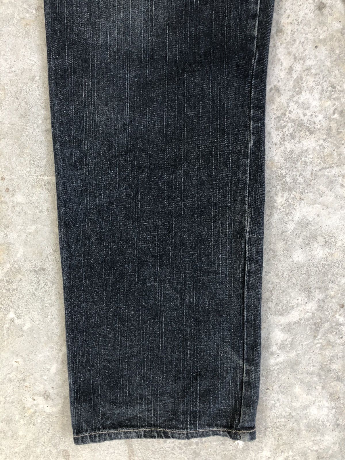 Japanese Brand Gumu Dragon Embroidered Jeans Distressed Jeans Size US 32 / EU 48 - 4 Thumbnail