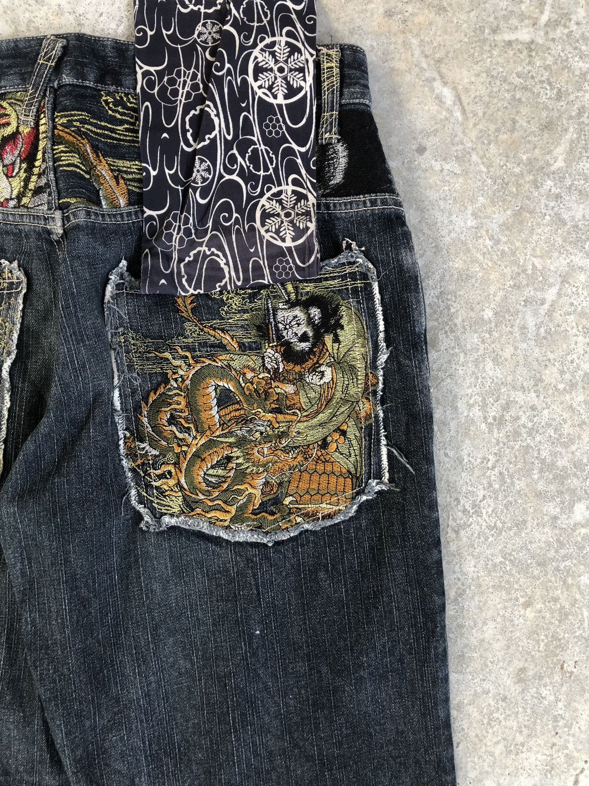 Japanese Brand Gumu Dragon Embroidered Jeans Distressed Jeans Size US 32 / EU 48 - 13 Thumbnail