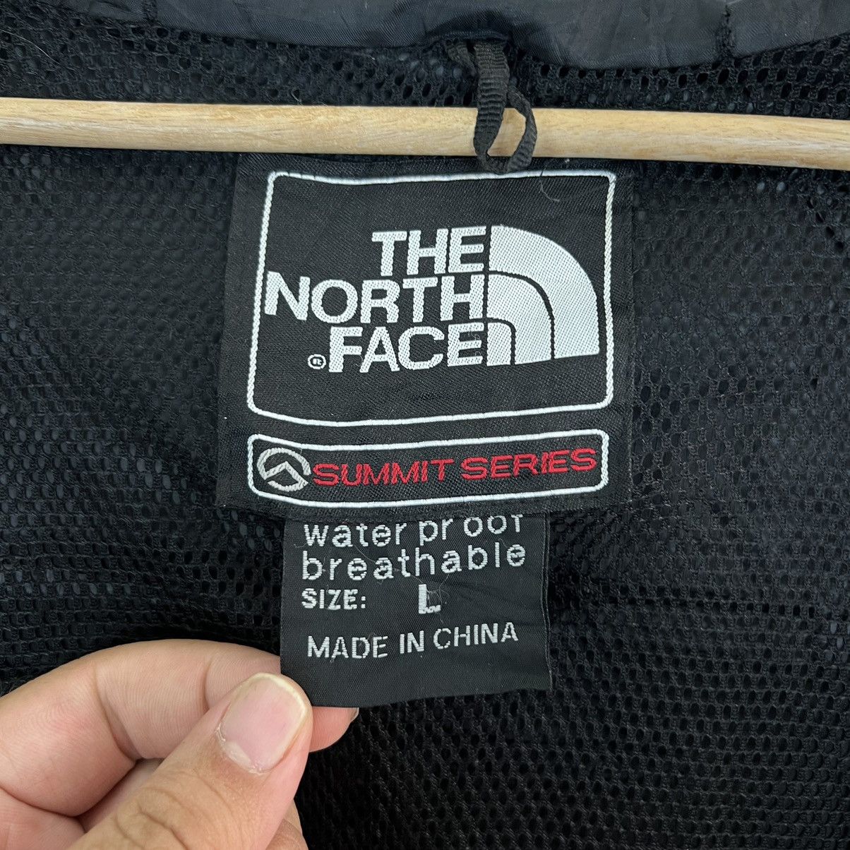 The North Face VINTAGE THE NORTH FACE SUMMIT SERIES SURVIVAL JACKET Size US L / EU 52-54 / 3 - 9 Thumbnail
