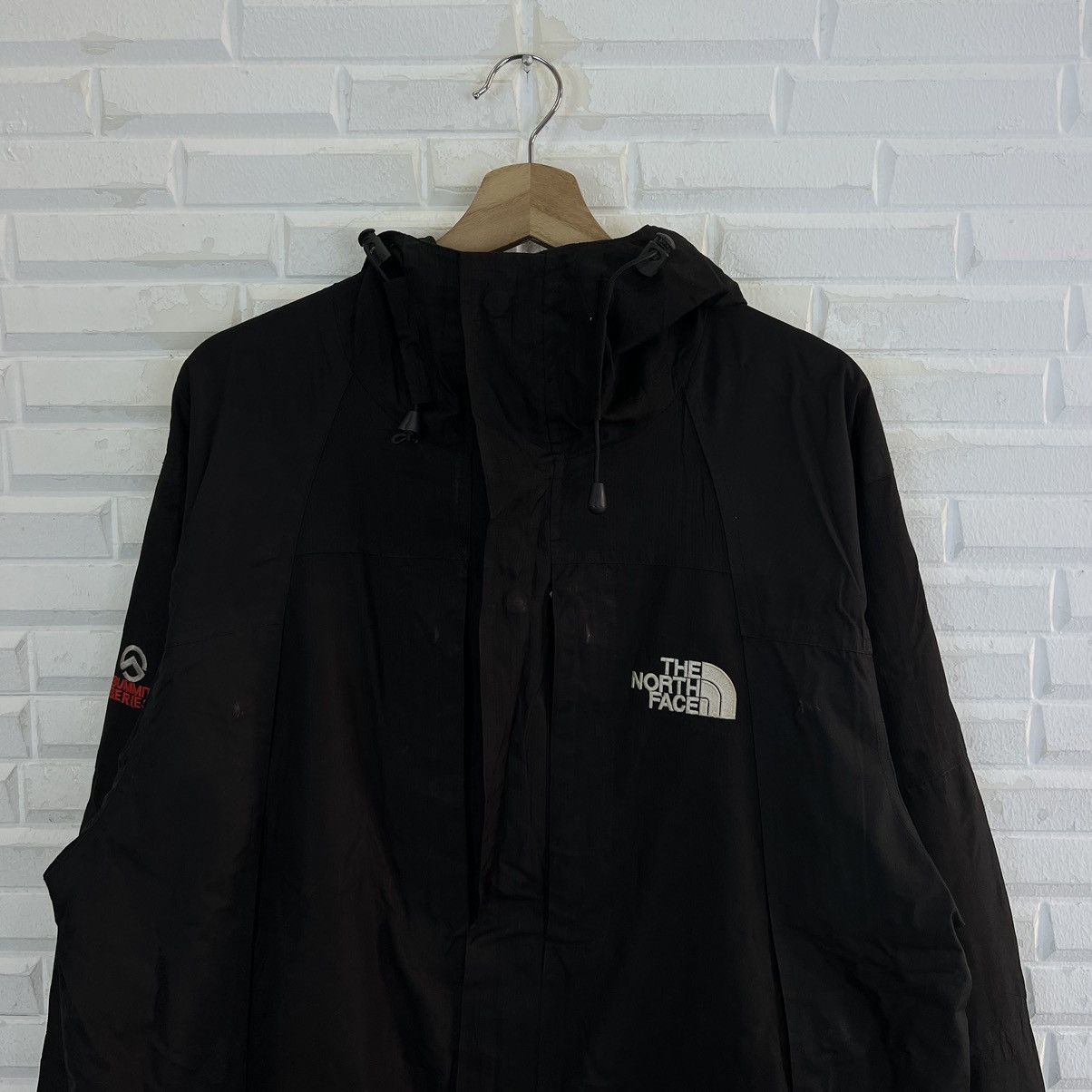 The North Face VINTAGE THE NORTH FACE SUMMIT SERIES SURVIVAL JACKET Size US L / EU 52-54 / 3 - 3 Thumbnail