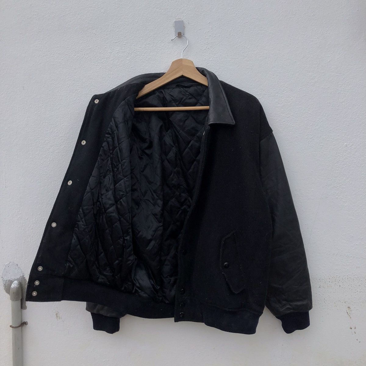 VINTAGE VARSITY JACKET LEATHER SLEEVE