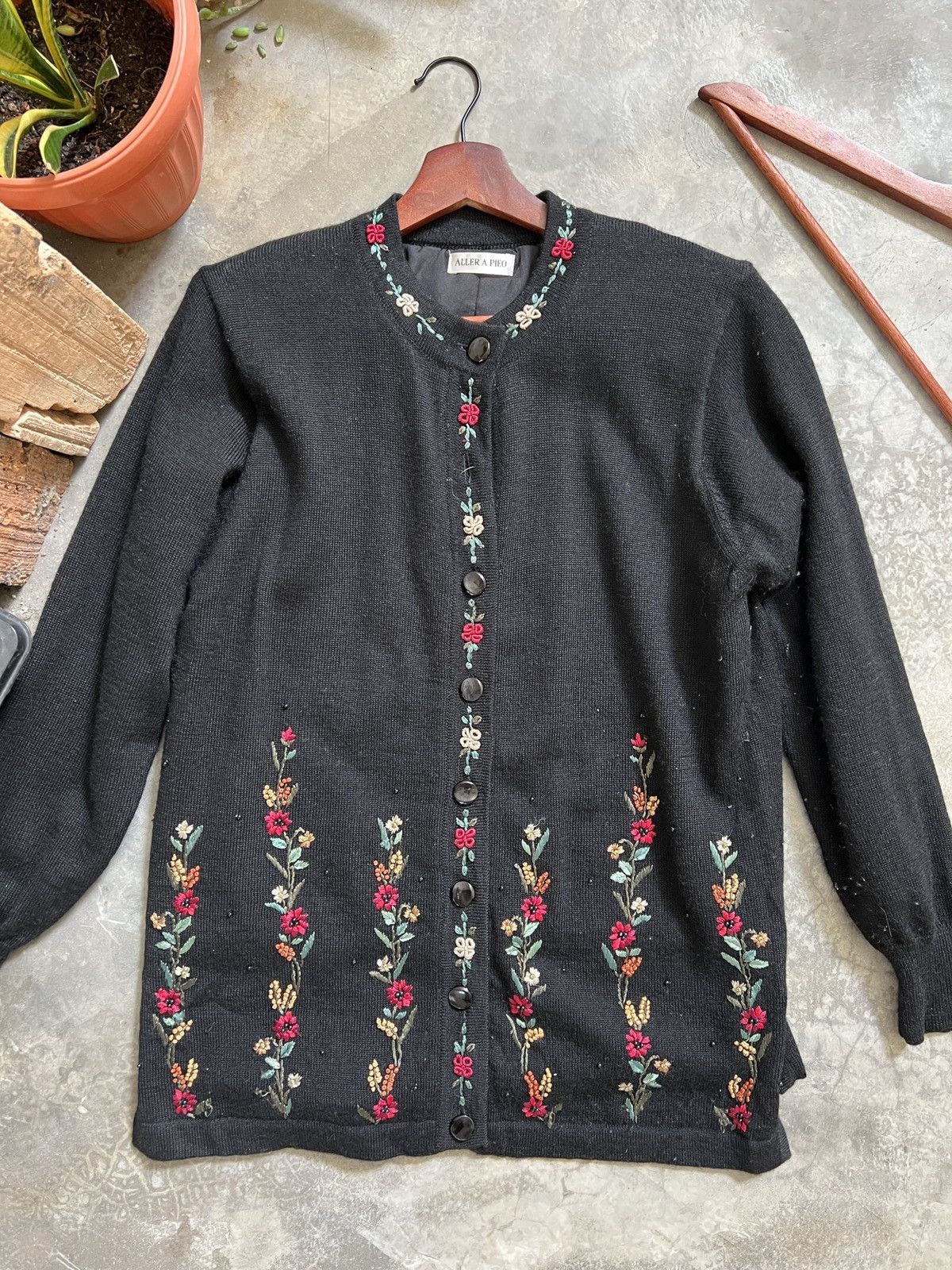 Vintage 🏴‍☠️ Japanese Flower Embroidery Cardigan