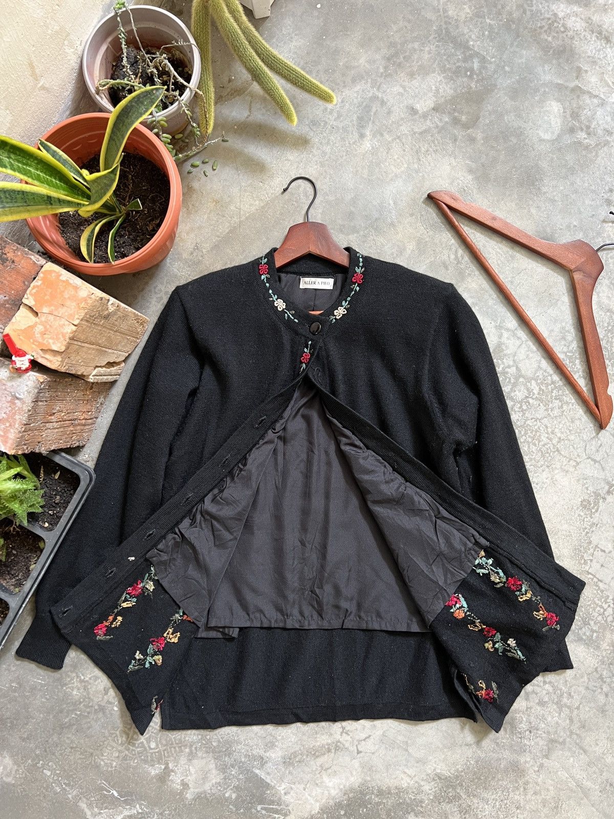 Vintage 🏴‍☠️ Japanese Flower Embroidery Cardigan