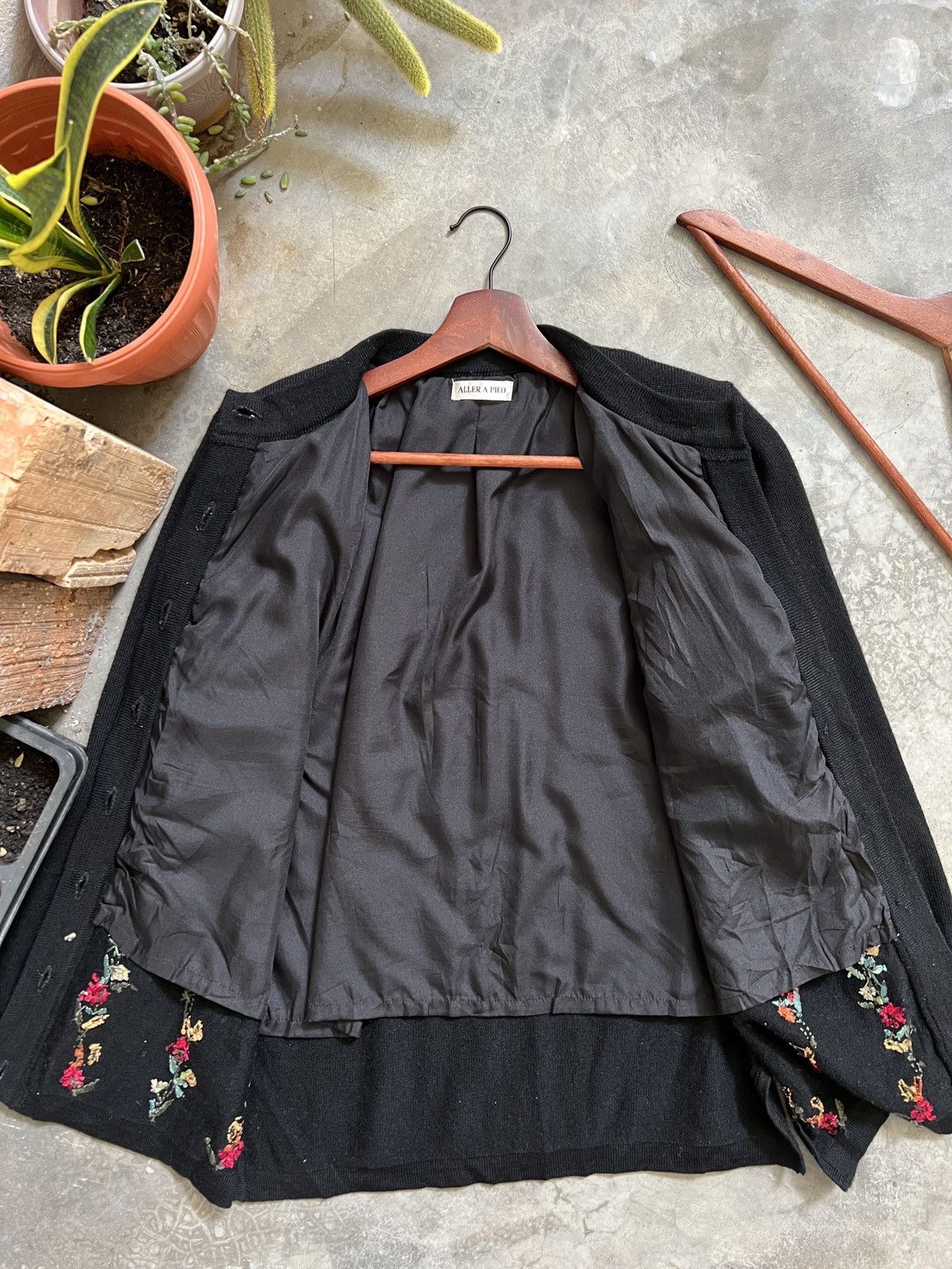 Vintage 🏴‍☠️ Japanese Flower Embroidery Cardigan