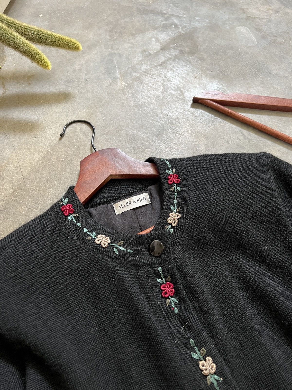 Vintage 🏴‍☠️ Japanese Flower Embroidery Cardigan