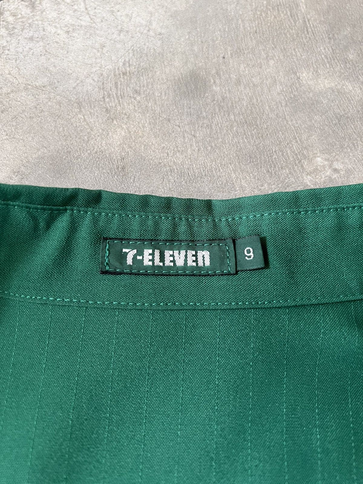 Japanese Brand × Vintage Vintage 🔥 7-ELEVEN Short Sleeve Zipper Shirt Size US S / EU 44-46 / 1 - 8 Thumbnail