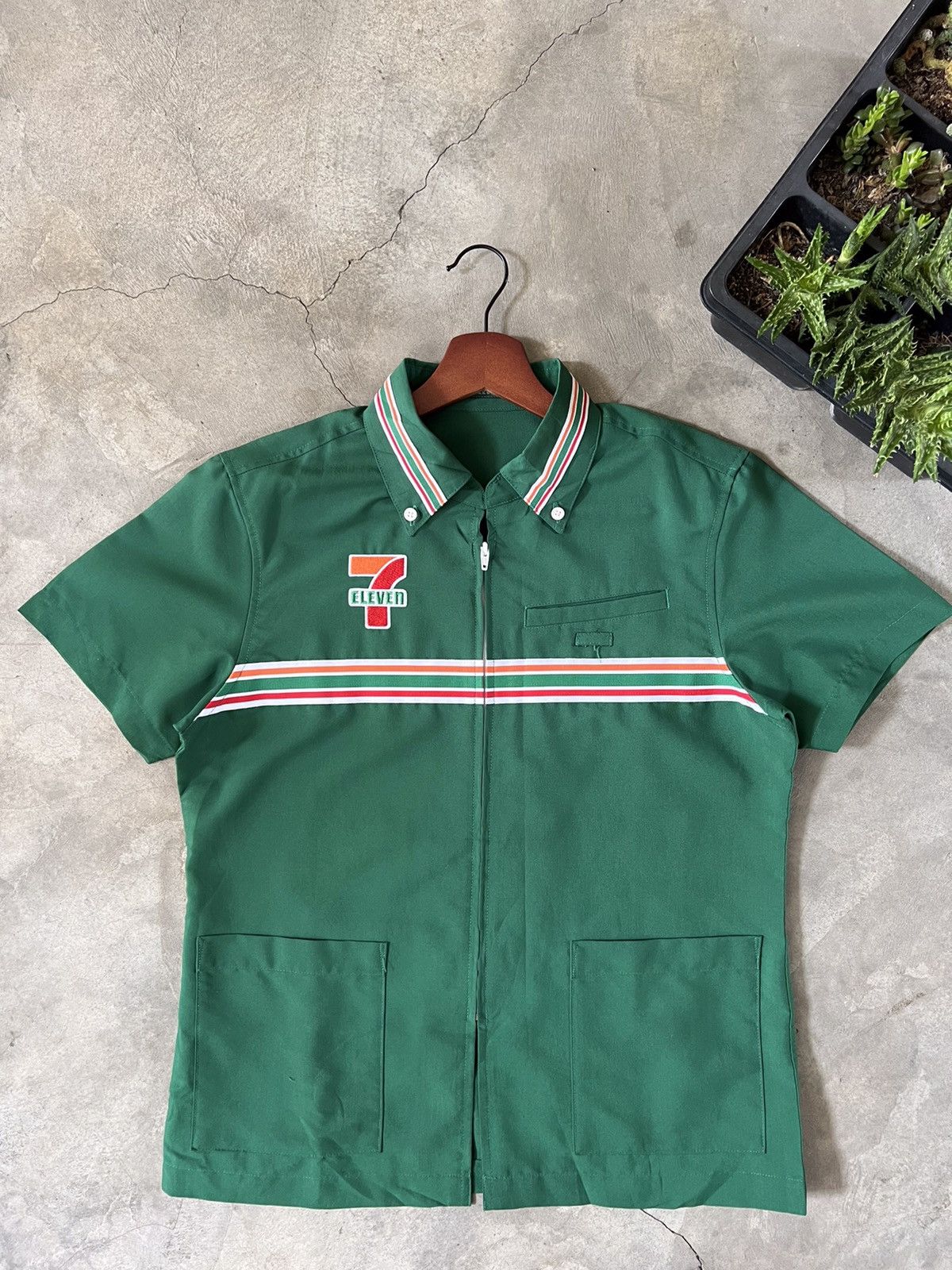 Japanese Brand × Vintage Vintage 🔥 7-ELEVEN Short Sleeve Zipper Shirt Size US S / EU 44-46 / 1 - 2 Thumbnail
