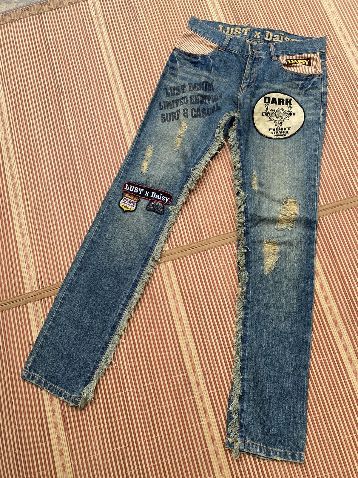 If Six Was Nine Lust X Daisy Distressed Patchwork Pant Size US 31 - 1 Thumbnail