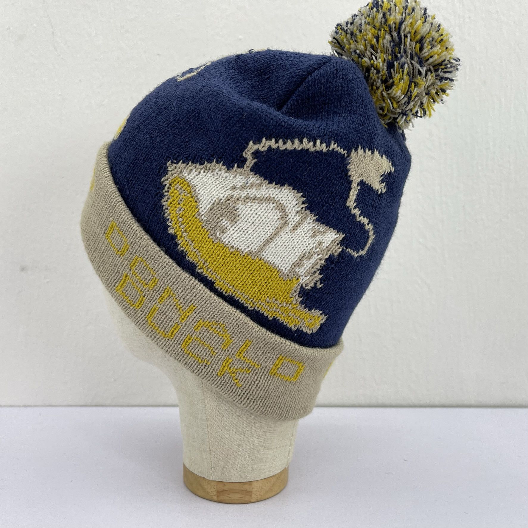 Disney Donald Duck Nice Design Beanie Hats-BH4053 Size ONE SIZE - 4 Thumbnail