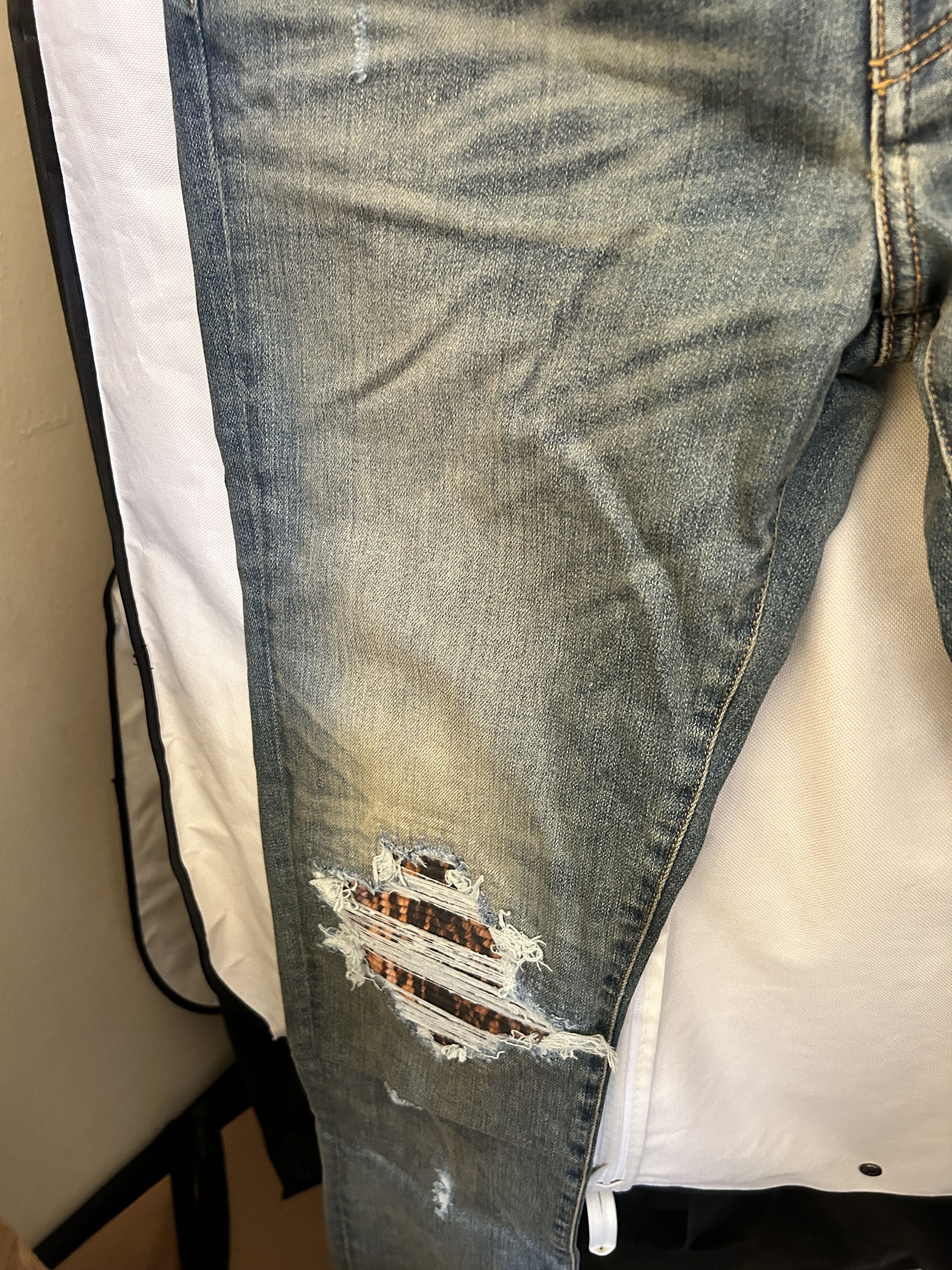 Amiri amiri Clay Indigo & Leopard 'MX1' Jeans Size US 32 / EU 48 - 4 Thumbnail