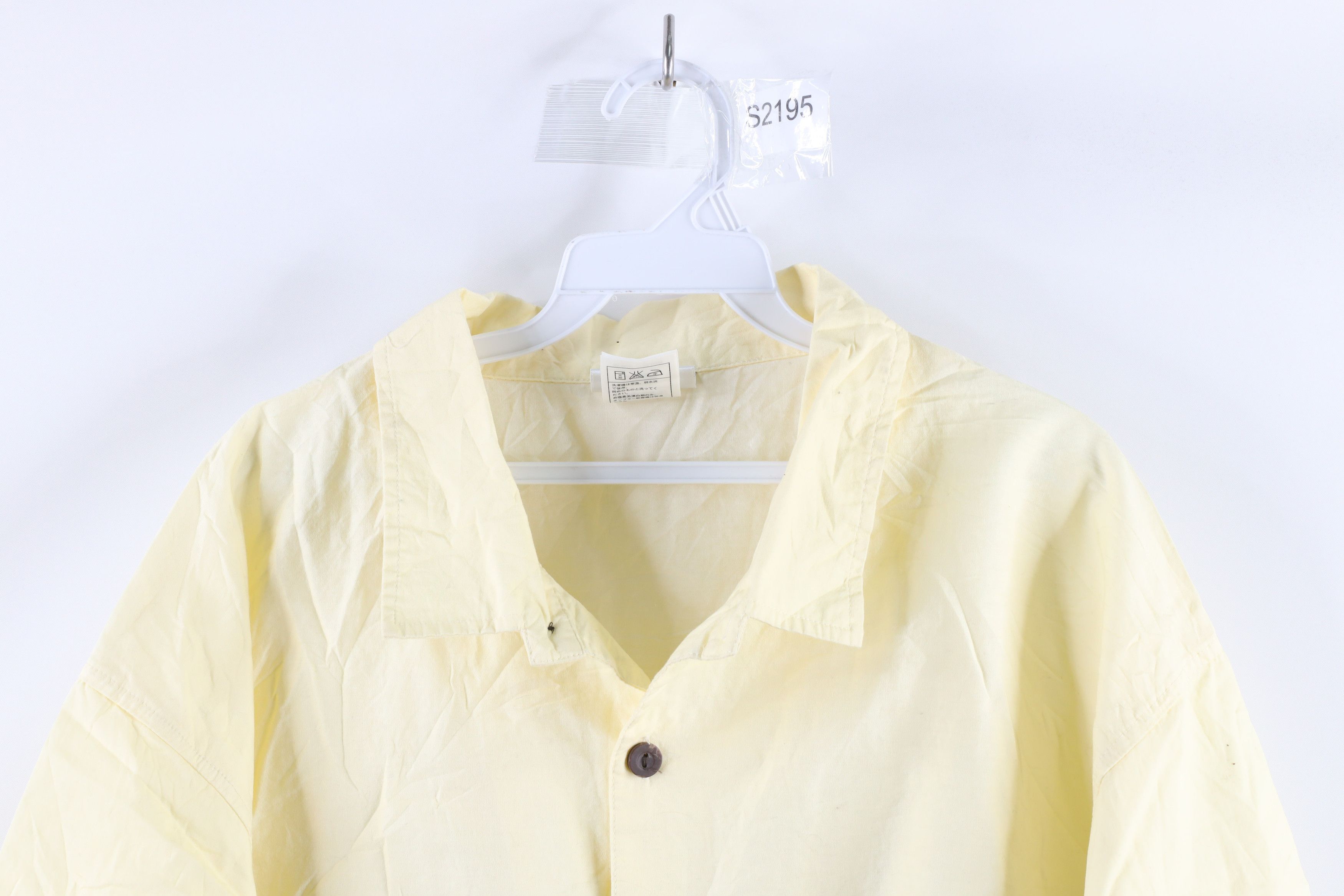 Disney × Vintage Vintage Disney Mickey Mouse All Over Hawaiian Button Shirt Size US XXL / EU 58 / 5 - 2 Thumbnail
