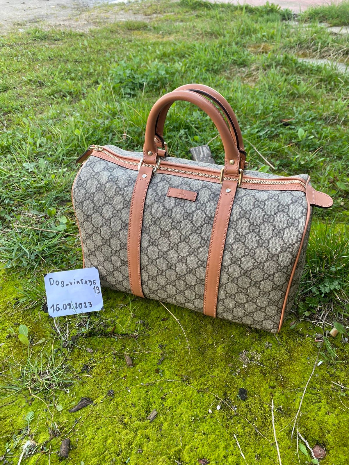Gucci Monogram GG Supreme Savoy Duffle Bag with Strap 1GG1221