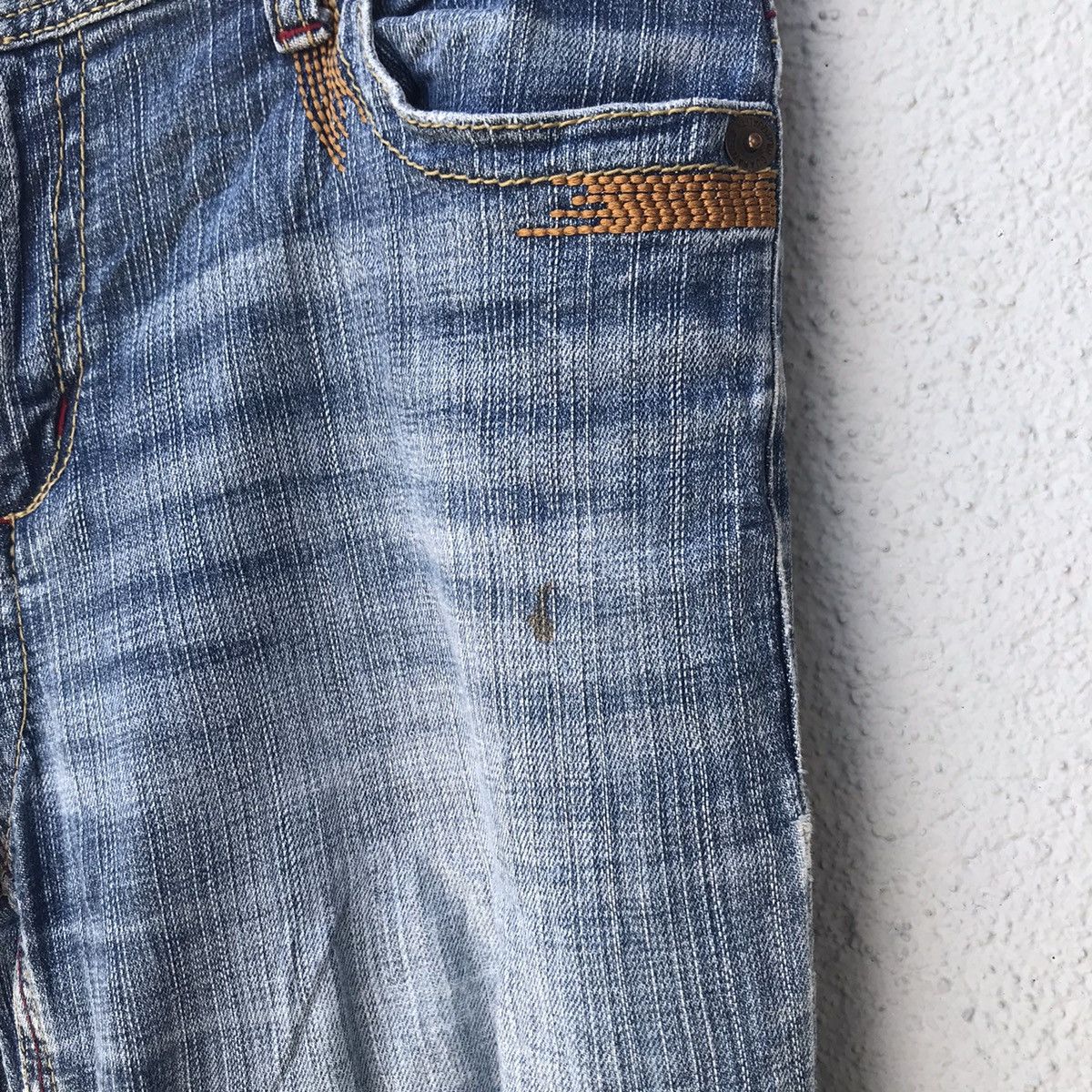 Japanese Brand Vintage Blue Wash Denim Distressed Flare Jeans Size US 32 / EU 48 - 6 Thumbnail