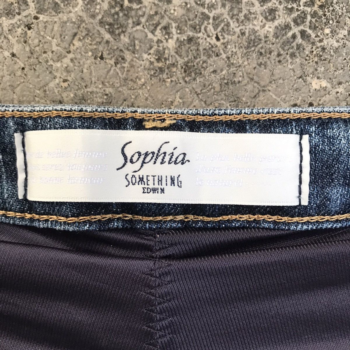 Edwin Vintage Edwin Denim Blue Wash Flare Jeans Size US 28 / EU 44 - 9 Thumbnail