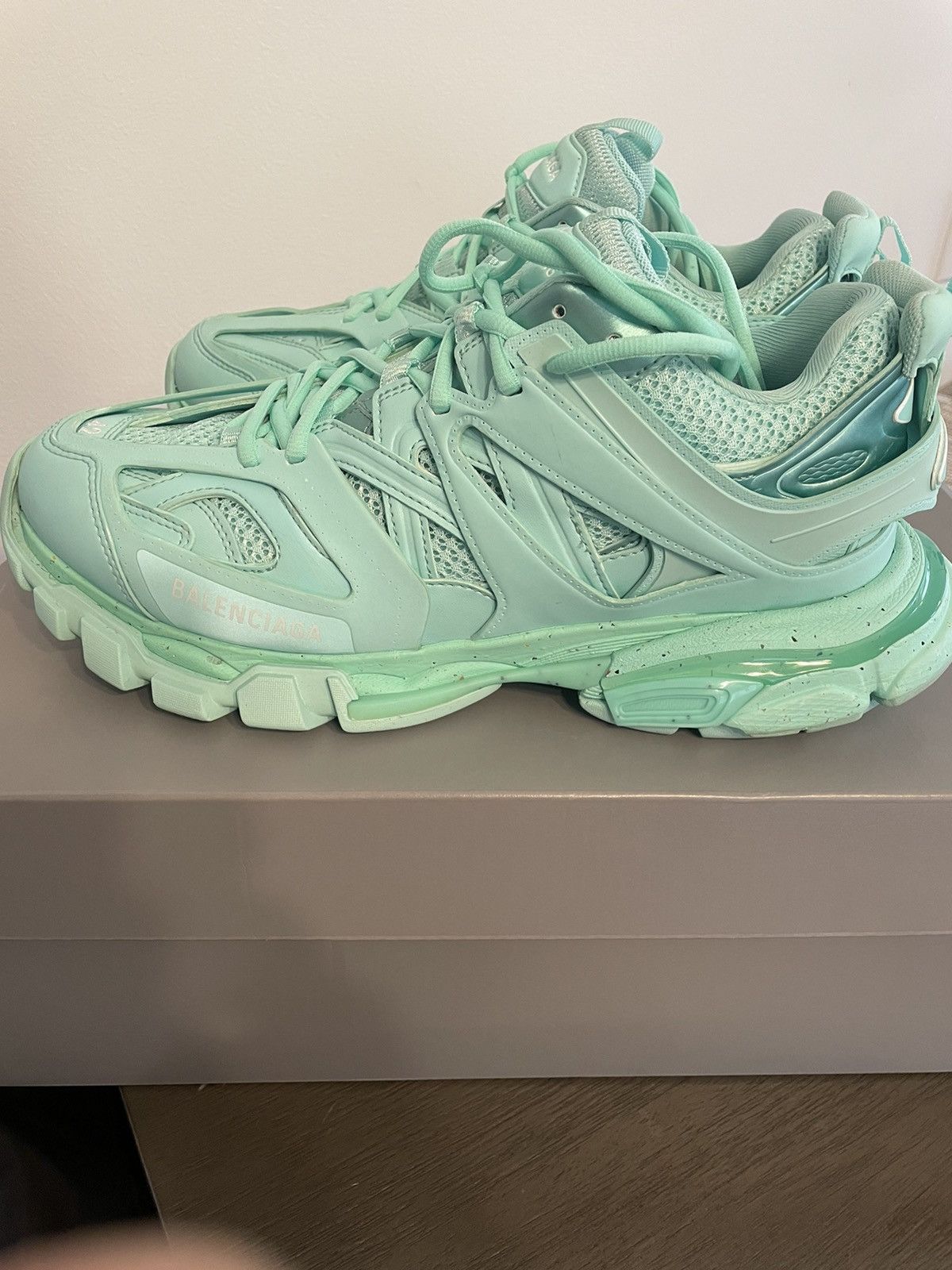 balenciaga race runners green