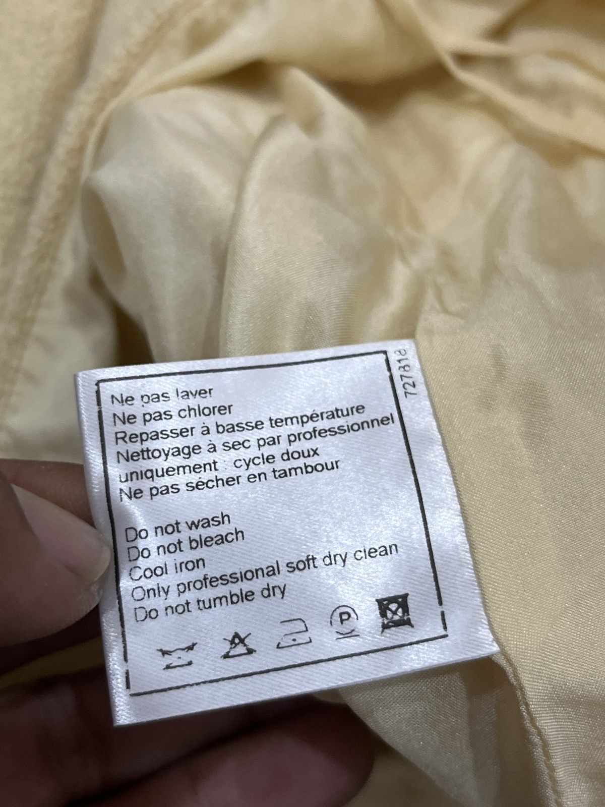 Chanel (Ffff). CHANEL LUXURY SKIRTS Size 27" / US 4 / IT 40 - 11 Thumbnail