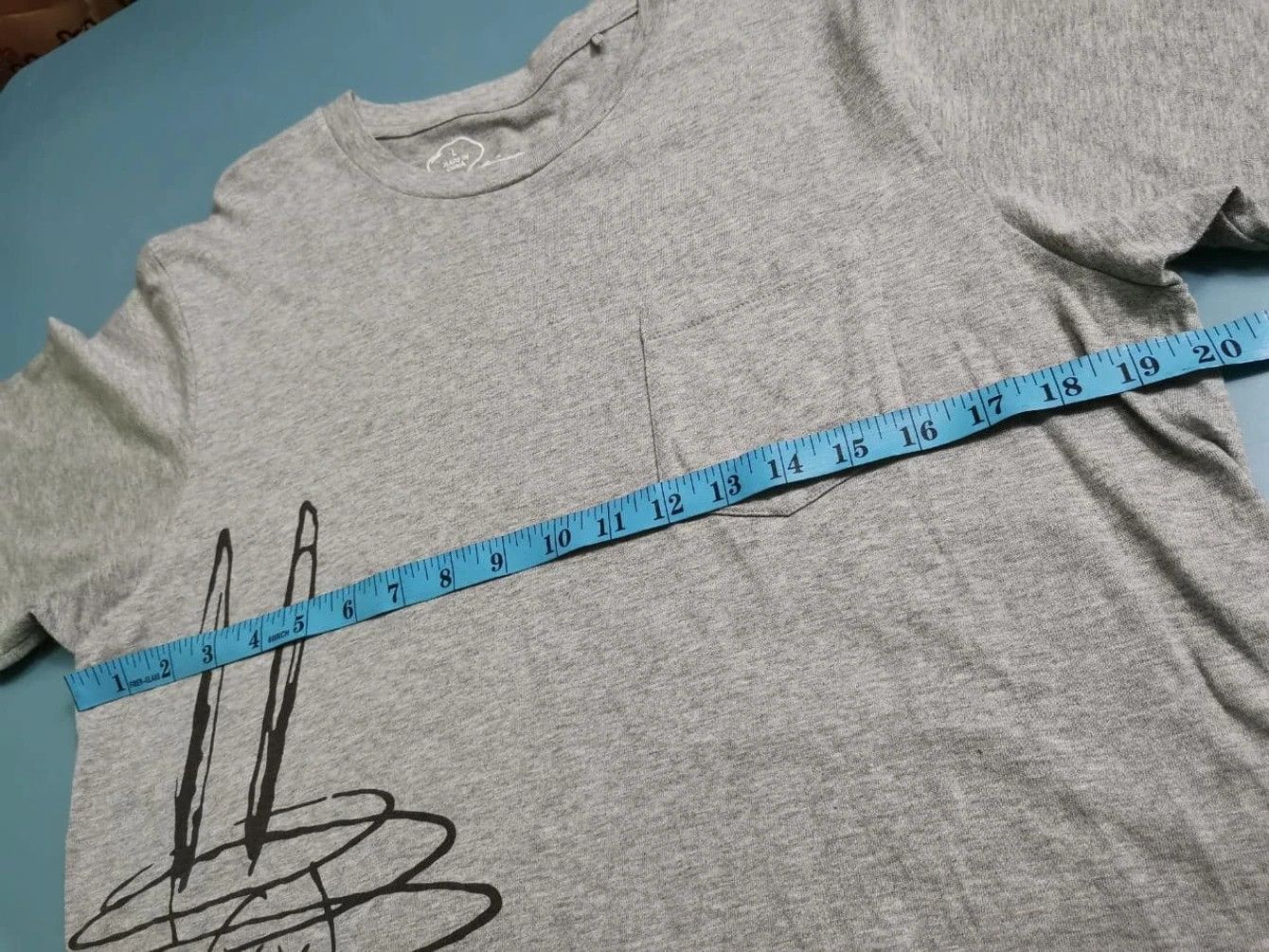 Kaws × Original Fake × Peanuts Kaws X Uniqlo X Peanuts Box Flayed Tee Size US L / EU 52-54 / 3 - 4 Thumbnail