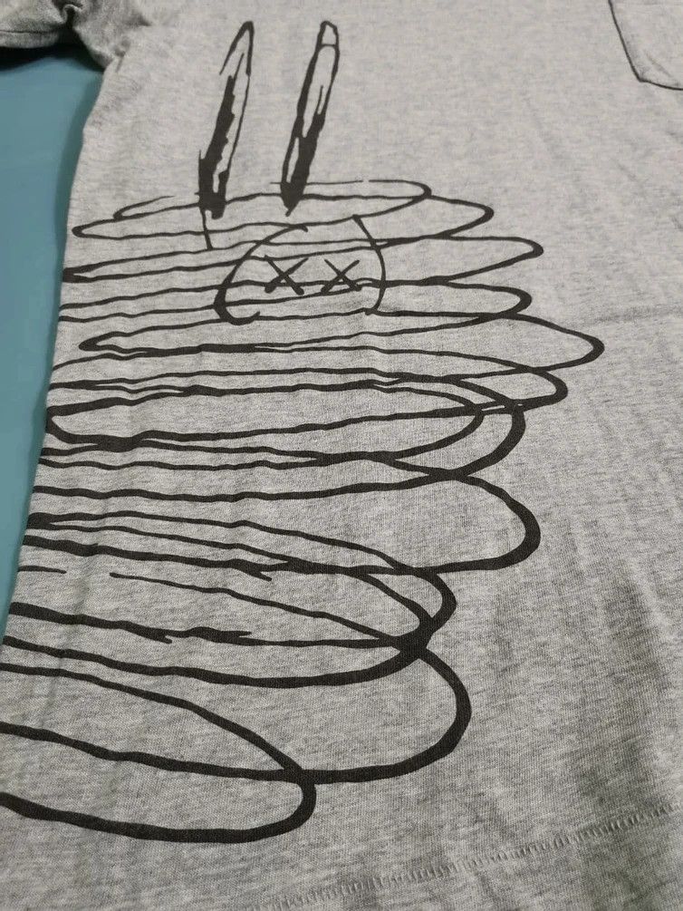 Kaws × Original Fake × Peanuts Kaws X Uniqlo X Peanuts Box Flayed Tee Size US L / EU 52-54 / 3 - 6 Thumbnail