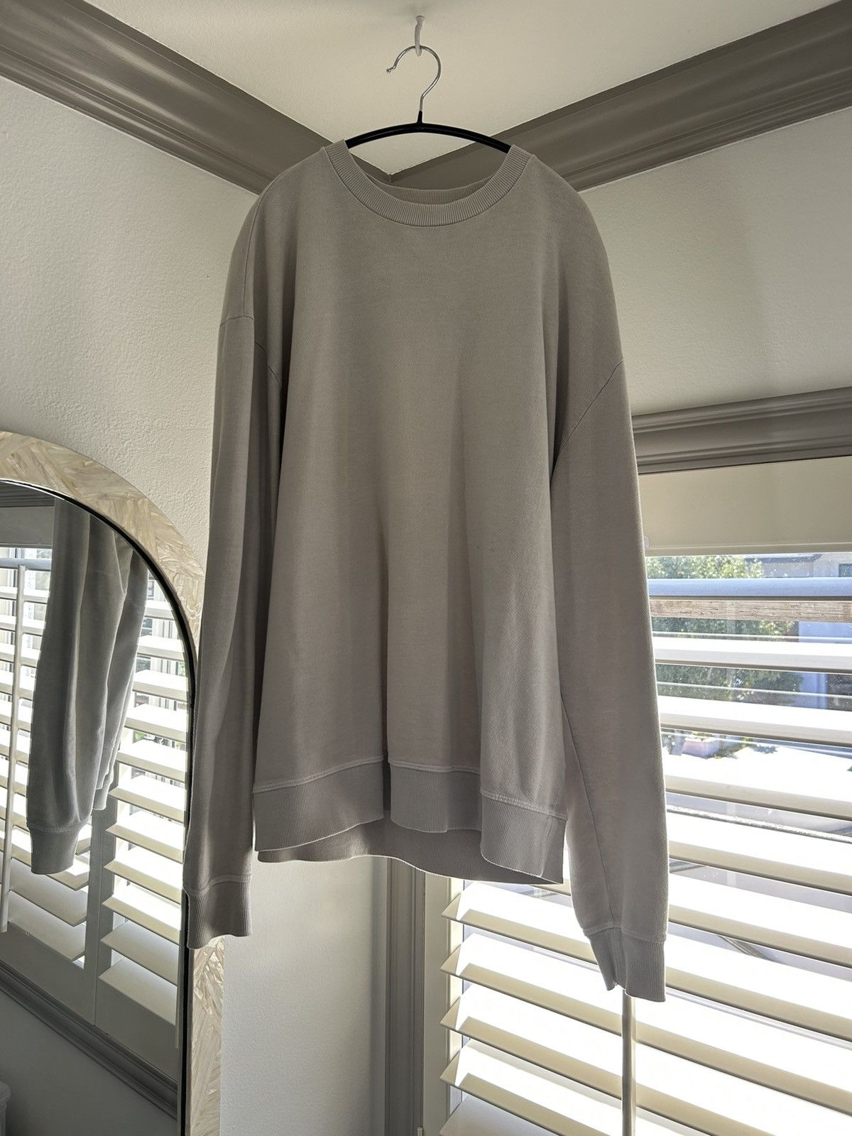 John Elliott Season 7 Crewneck Size US L / EU 52-54 / 3 - 1 Thumbnail