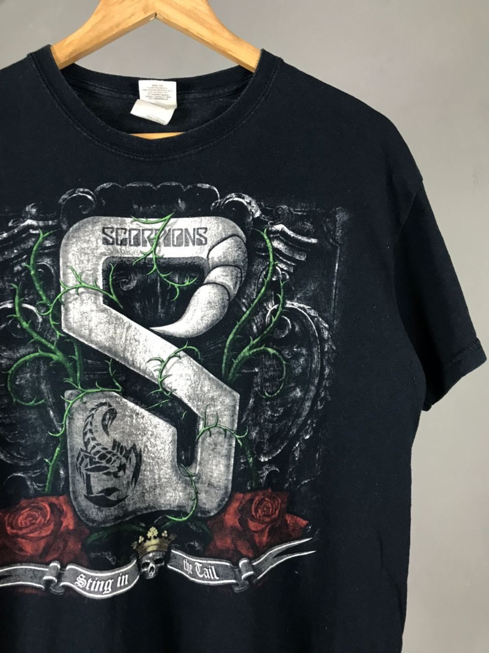 Band Tees Scorpions vintage 2011 rock band tour tee Size US M / EU 48-50 / 2 - 2 Thumbnail