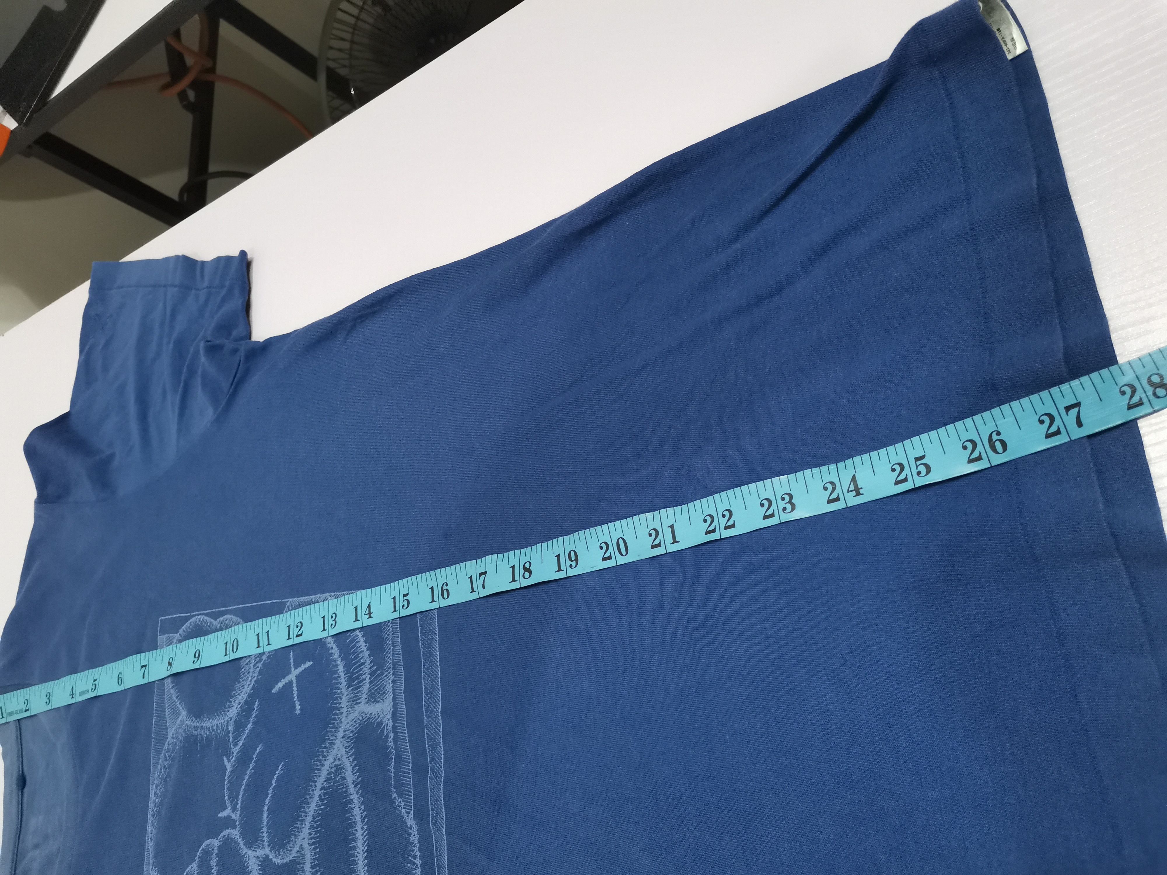 Designer × Kaws × Original Fake Kaws x Uniqlo Collaboration Flayed Tee Size US L / EU 52-54 / 3 - 6 Thumbnail