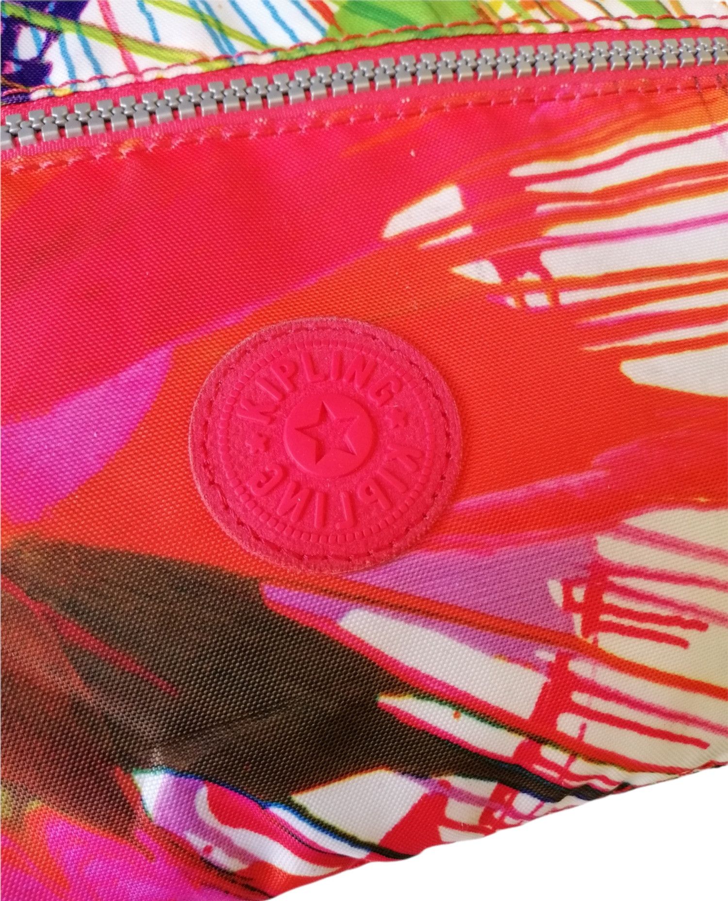 Japanese Brand Kipling Alvar Beach Print Crossbody Bags Size ONE SIZE - 6 Thumbnail