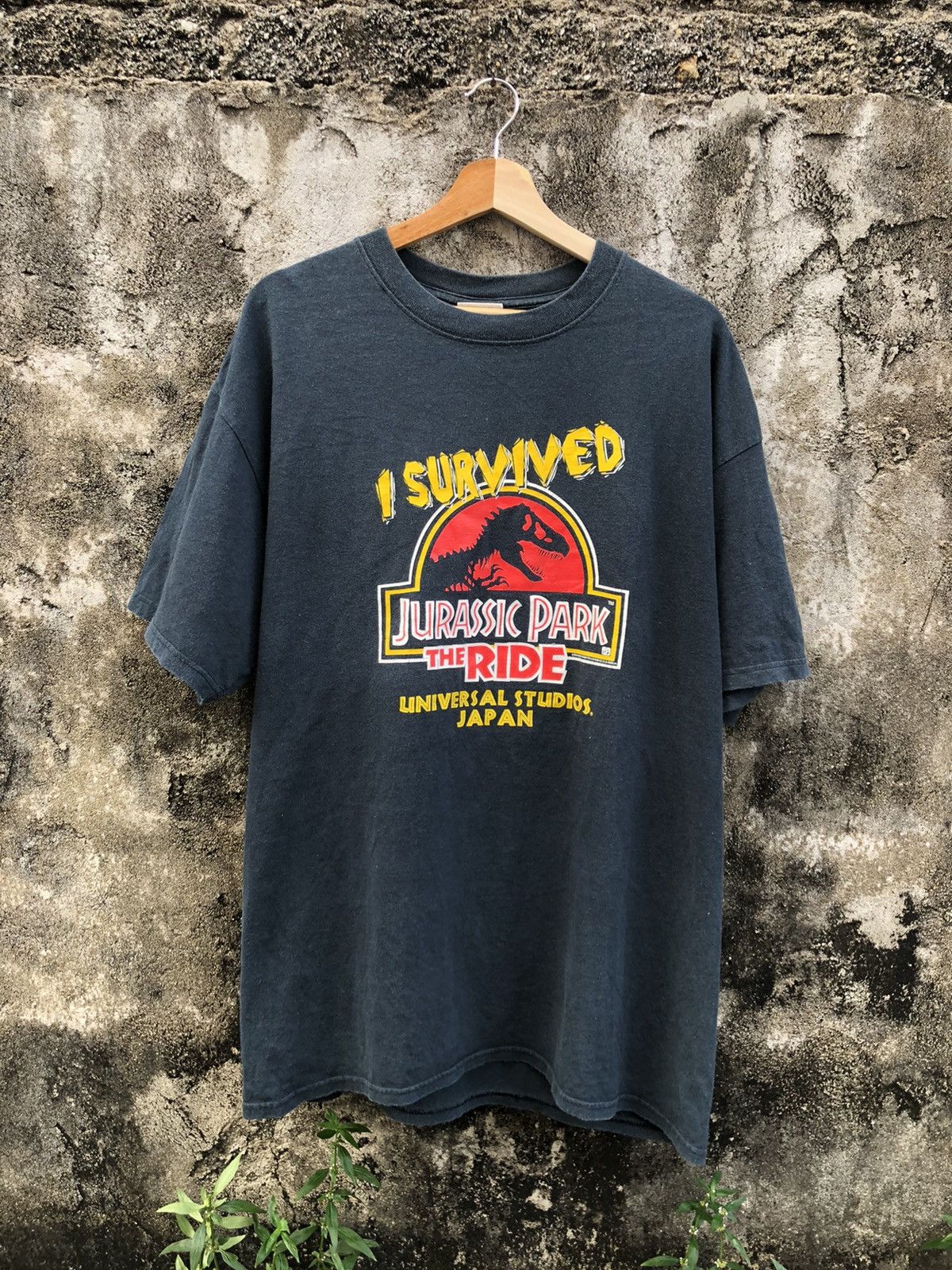 Vintage 2000 Jurassic Park Tshirt