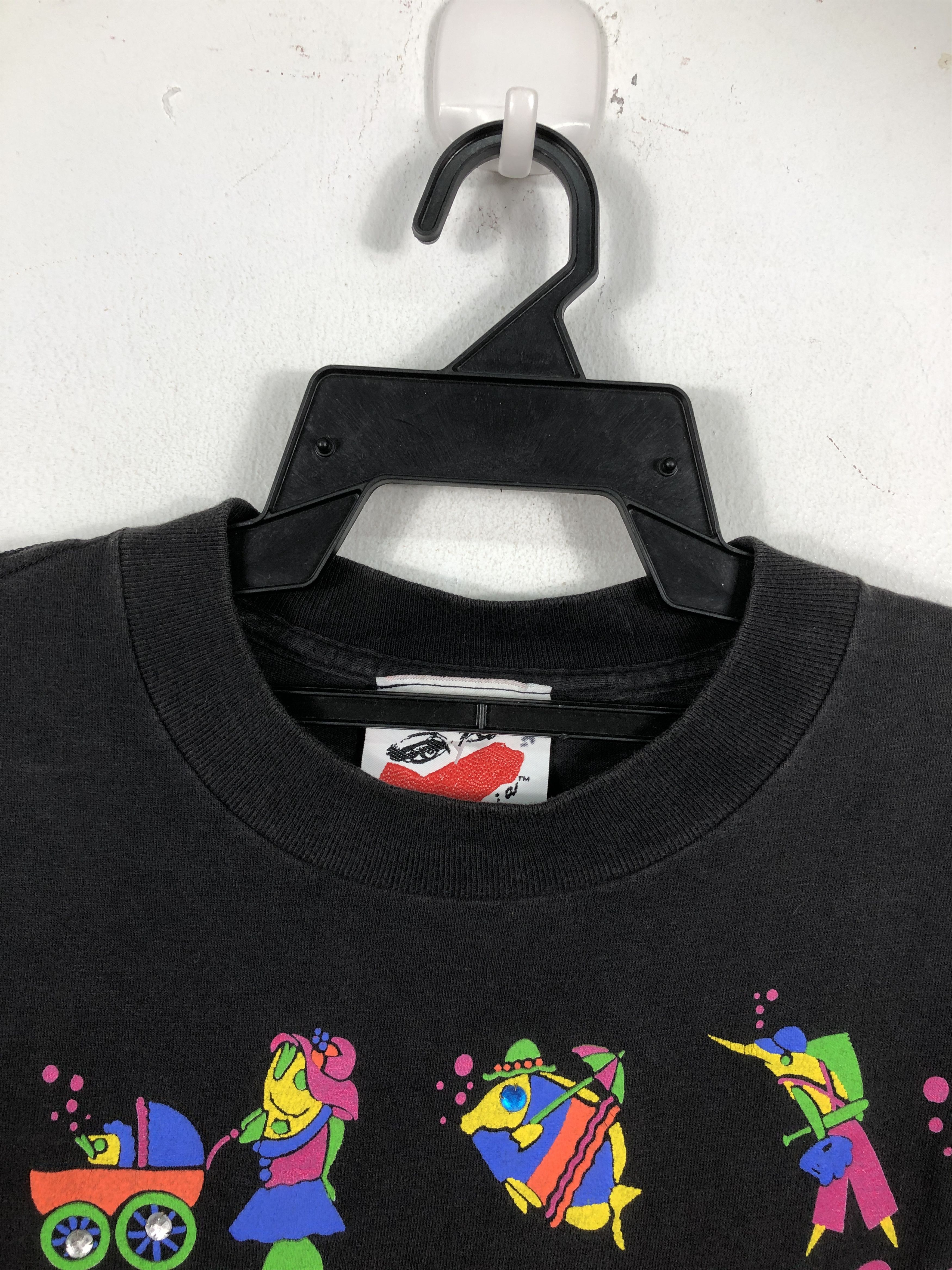 Vintage Vintage Eye On California Art by Gérald T-Shirt Size US XL / EU 56 / 4 - 5 Thumbnail