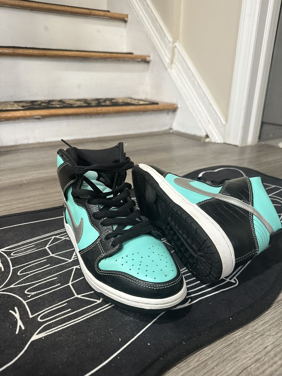 sb dunk high tiffany